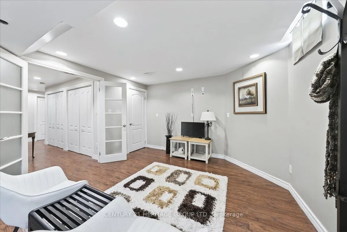 350 Hewitt Circle