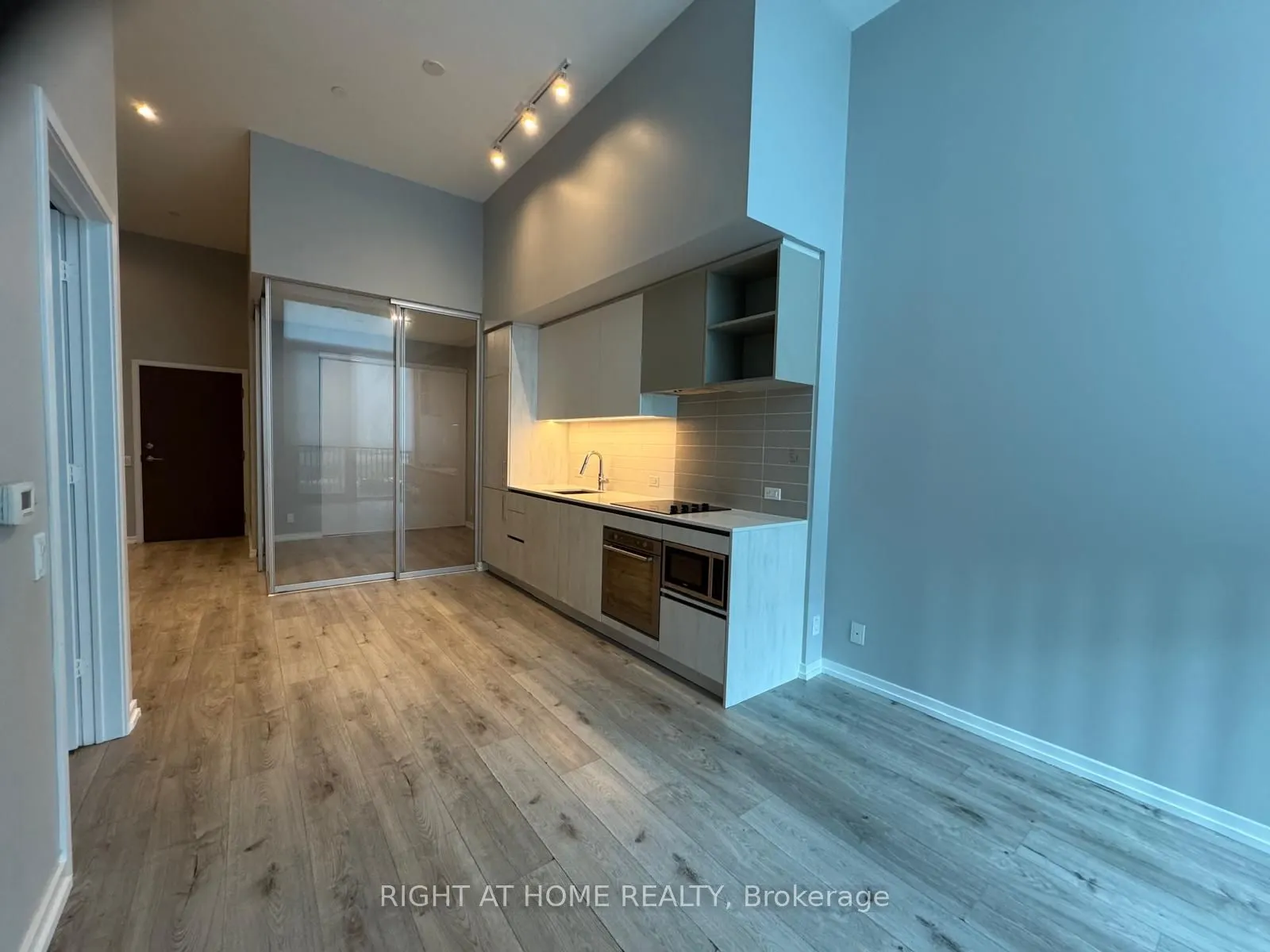7890 Jane Street, #101