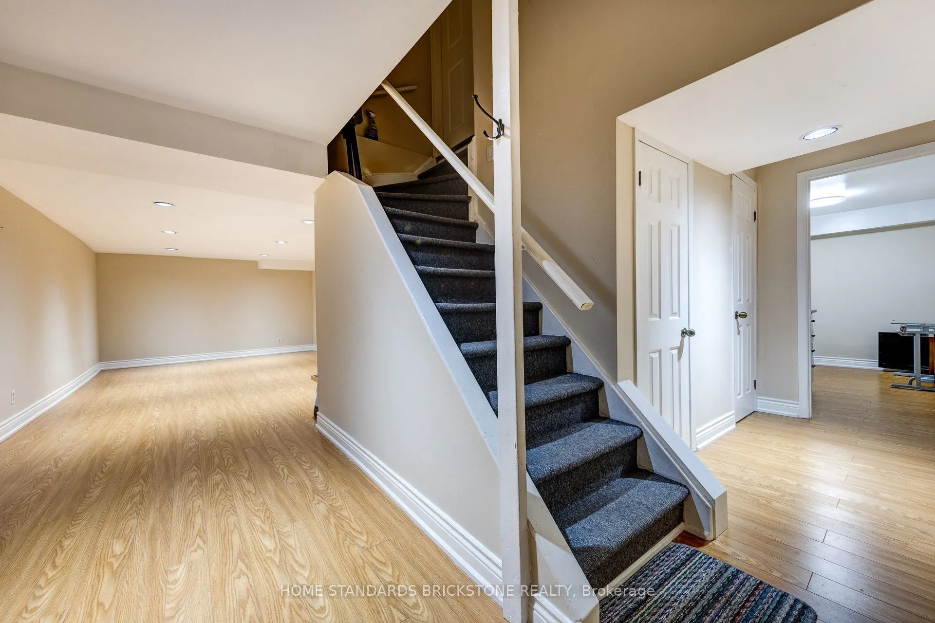 45 Spring Gate Boulevard