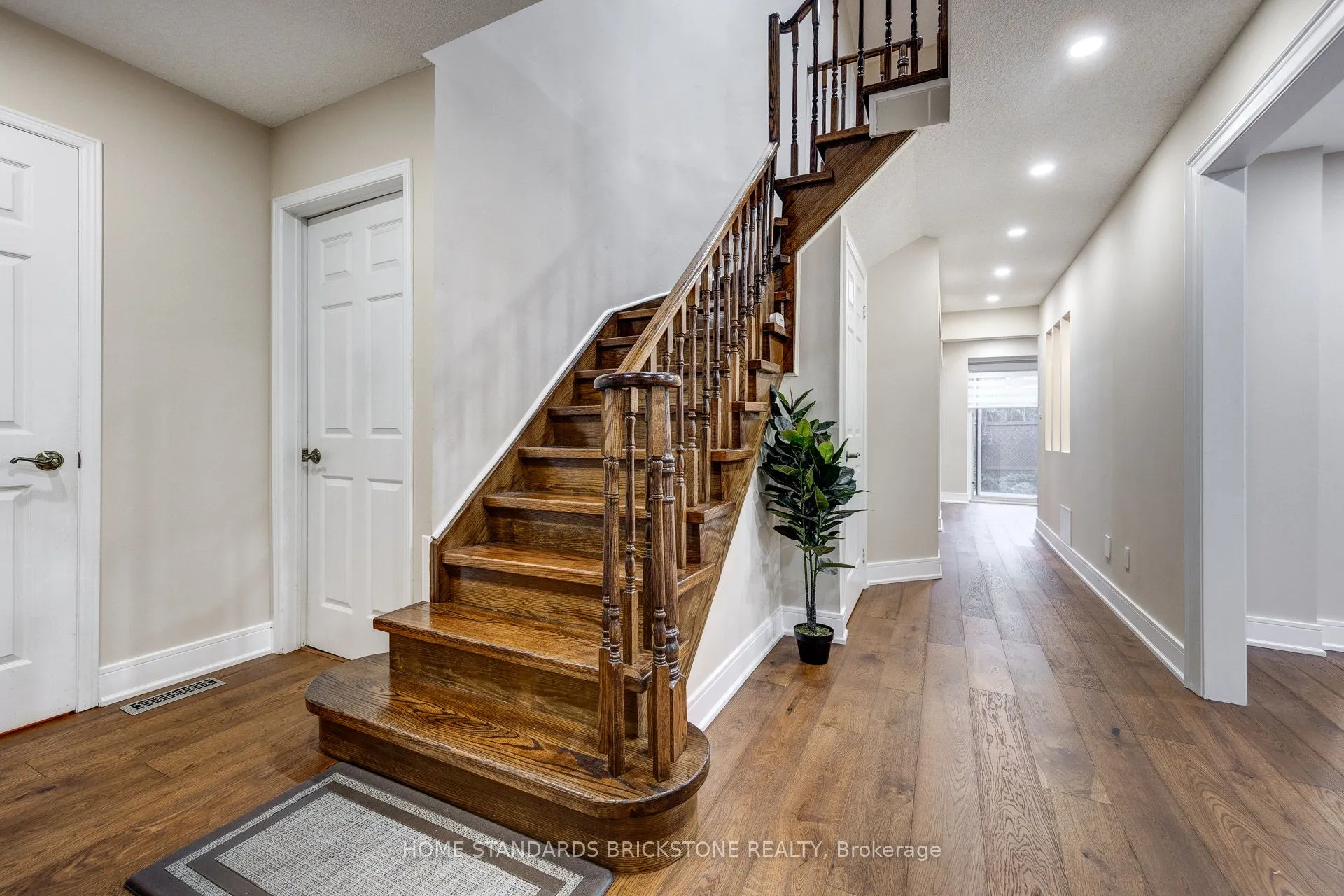 45 Spring Gate Boulevard