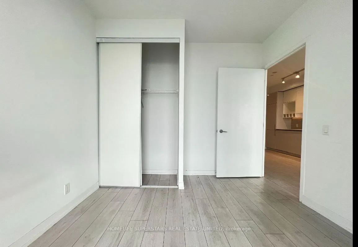 950 Portage Parkway, #3801