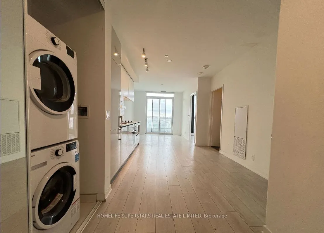 950 Portage Parkway, #3801