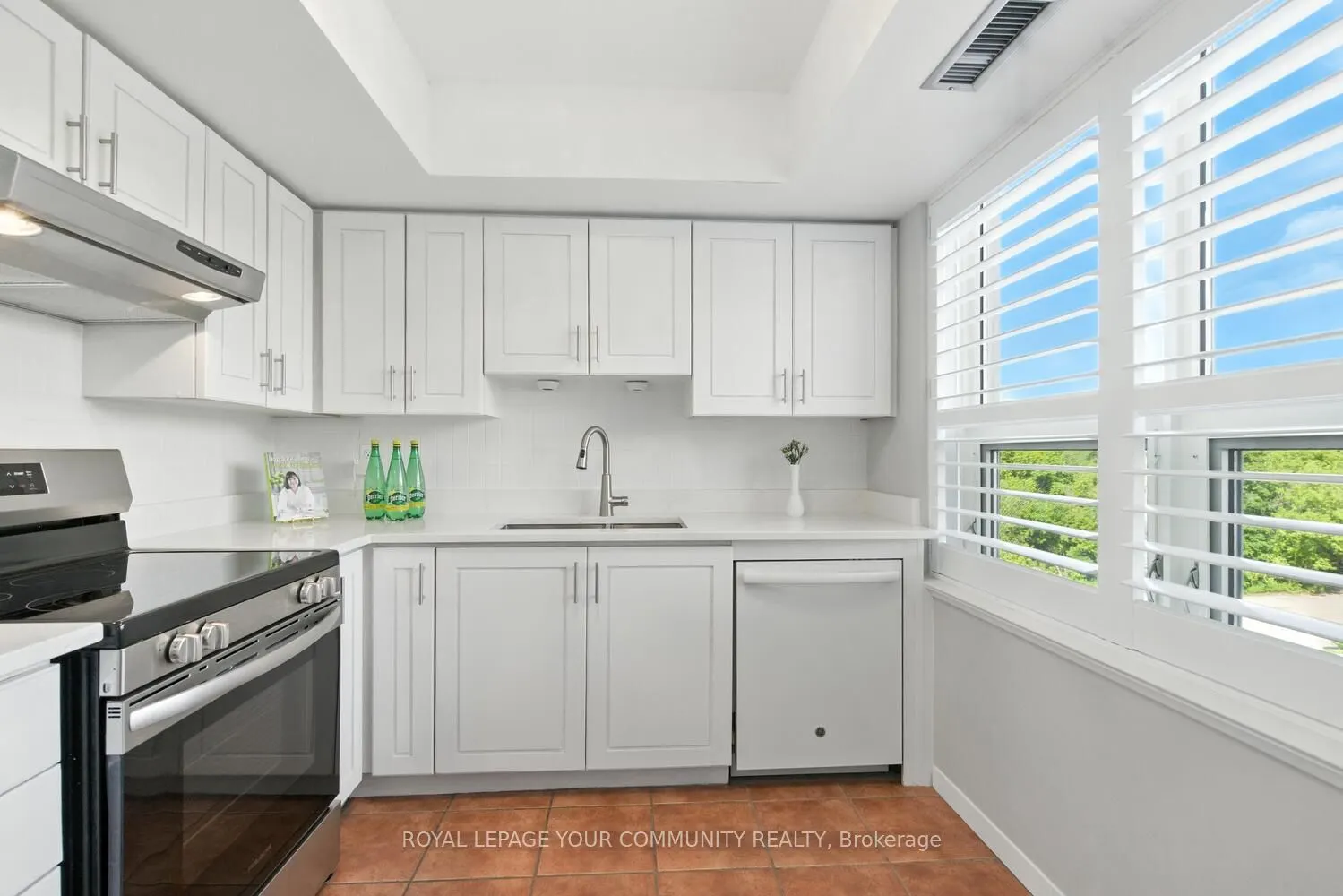 14924 Yonge Street, #305