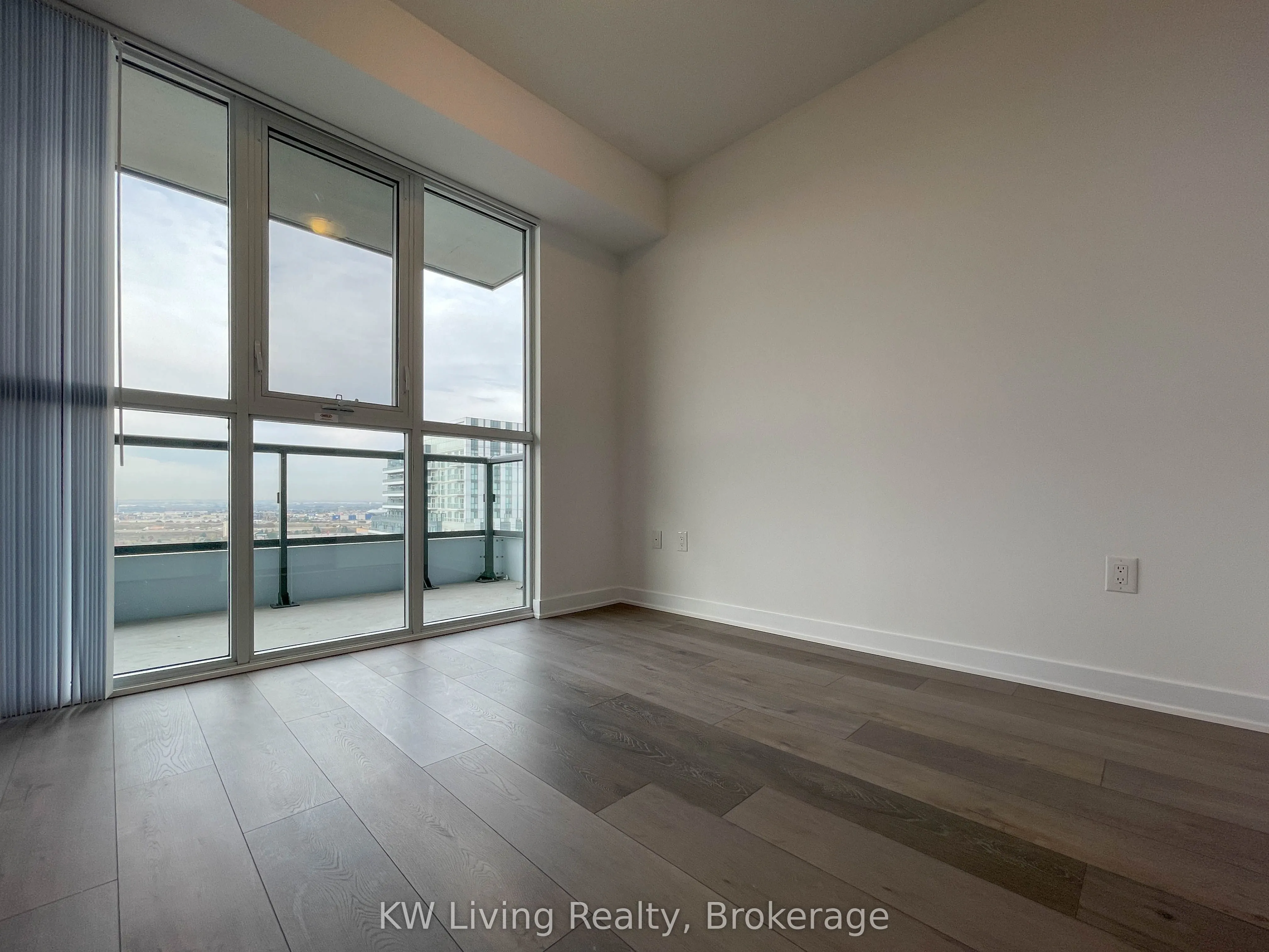 60 Honeycrisp Crescent, #1502