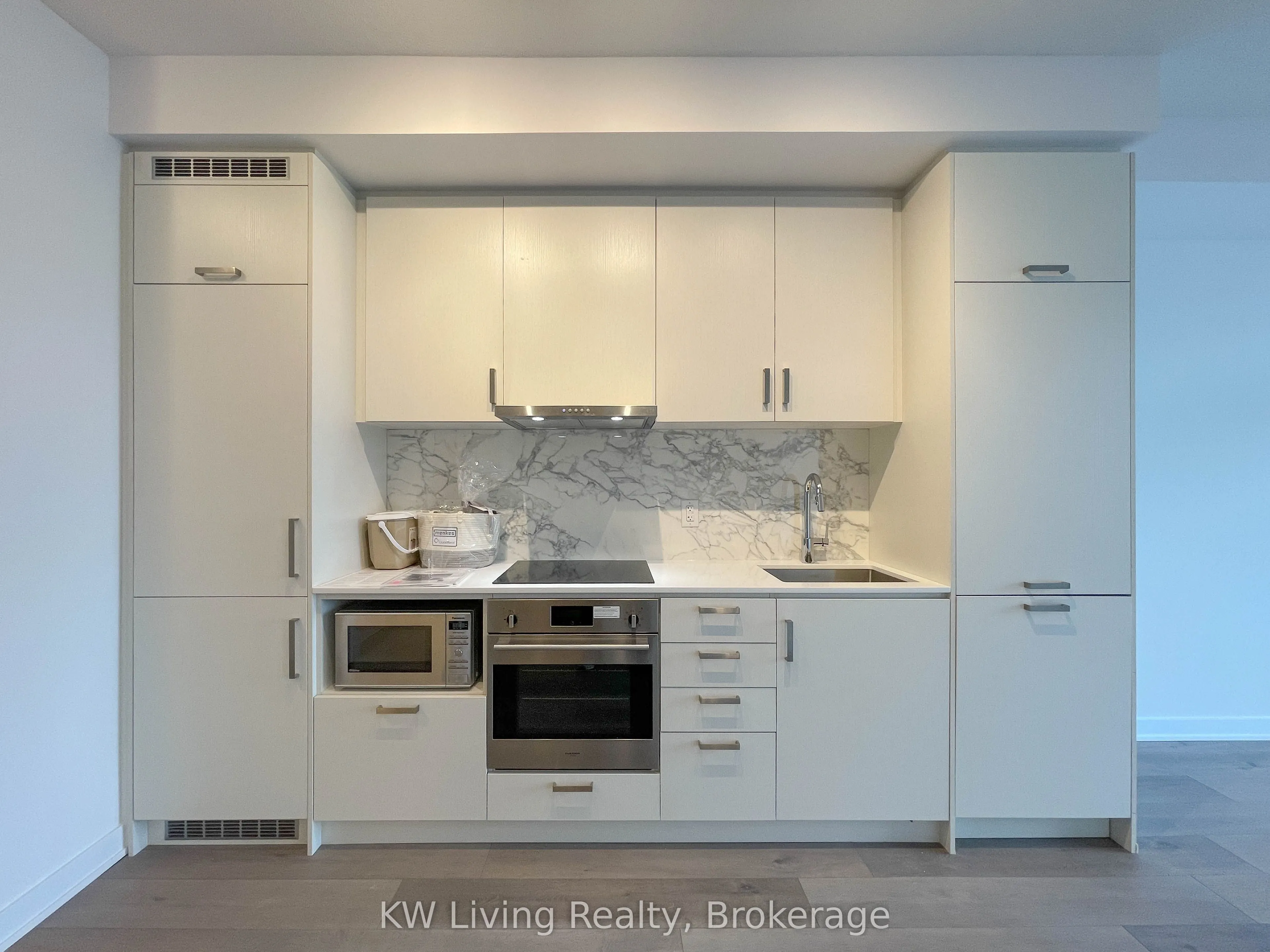 60 Honeycrisp Crescent, #1502