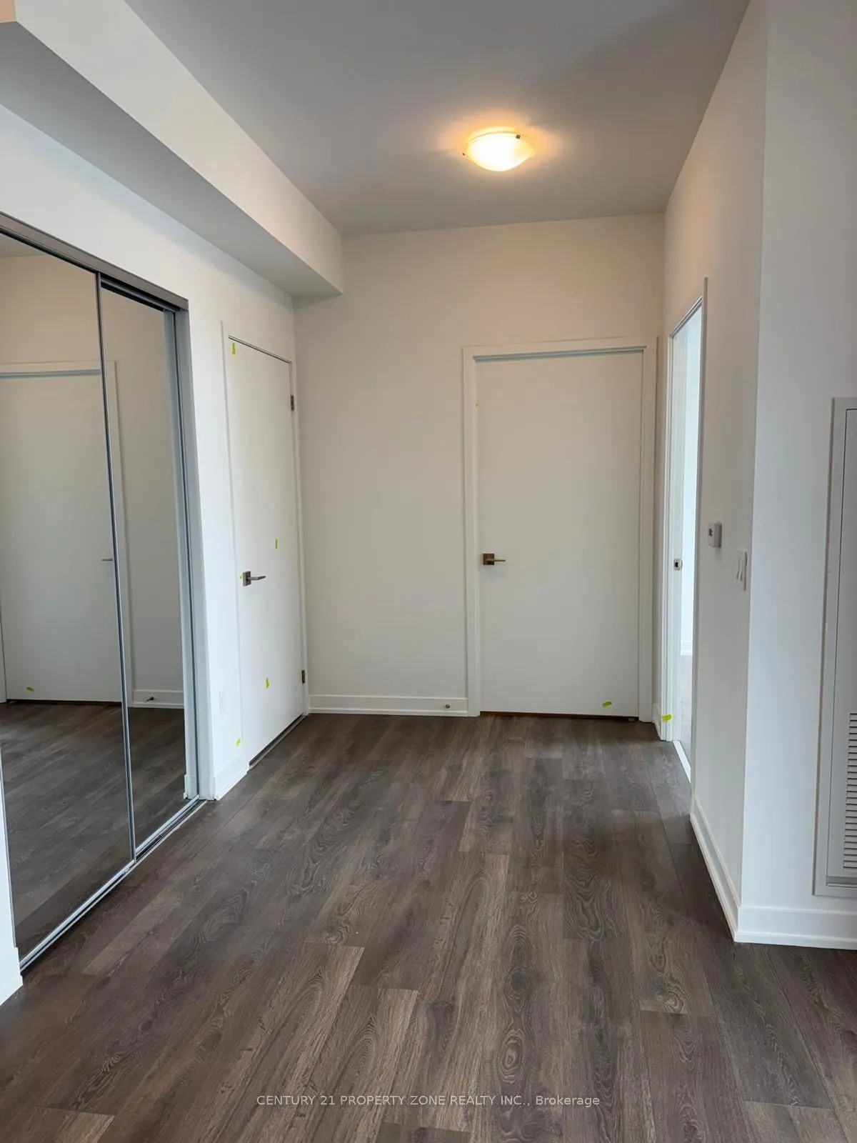 10 Abeja Street, #1619