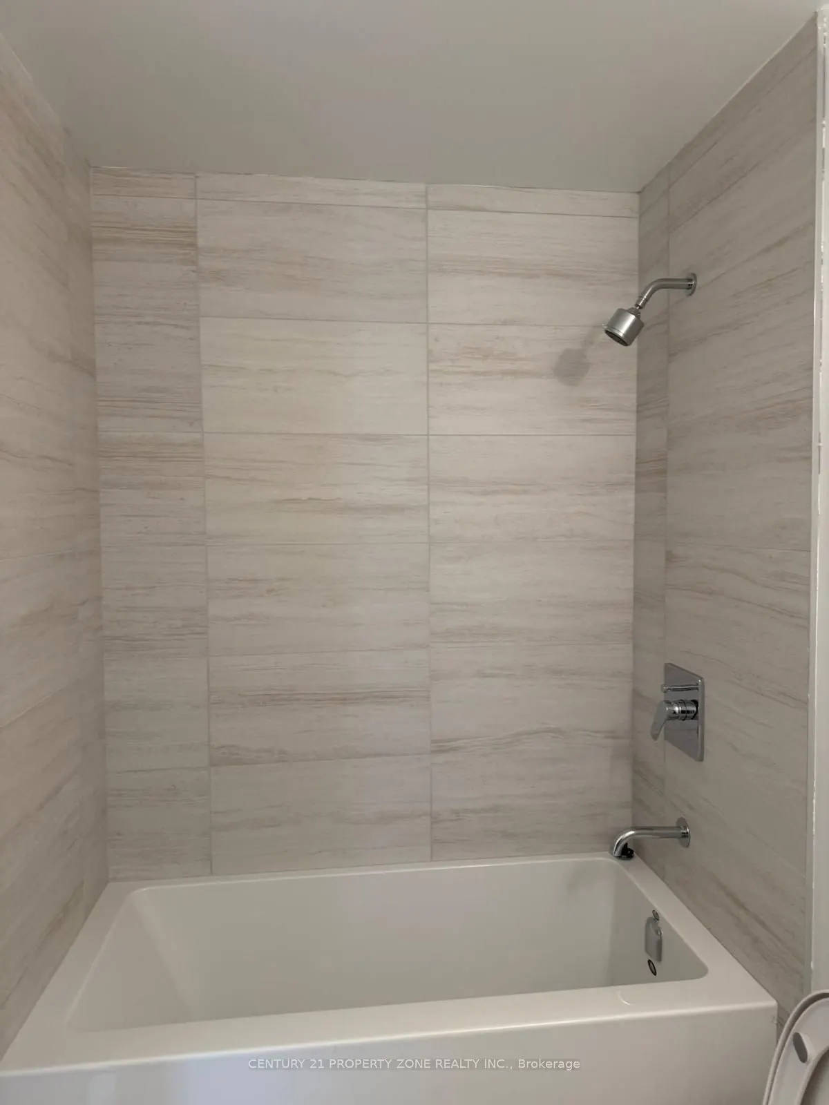 10 Abeja Street, #1619