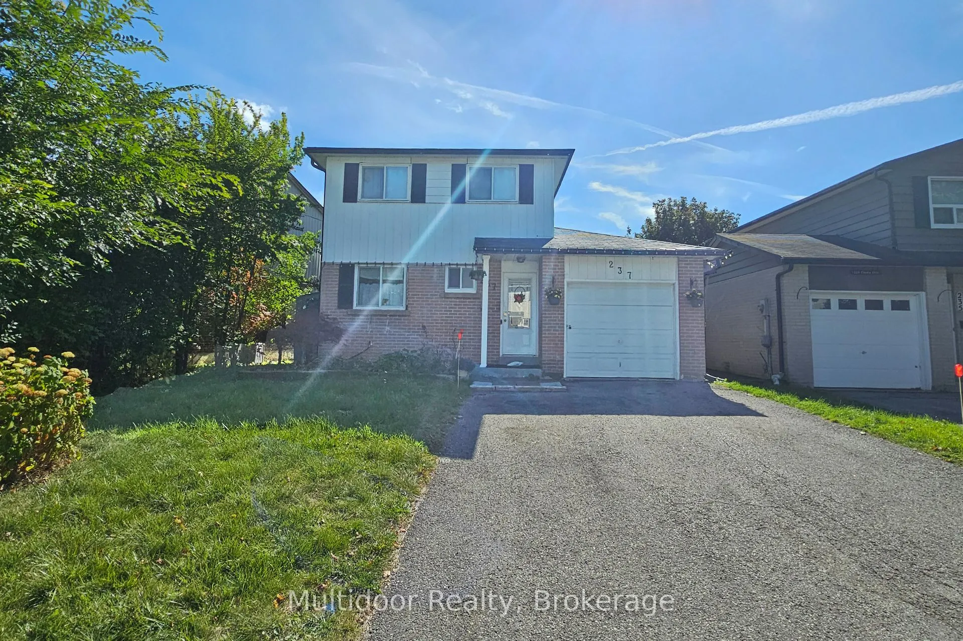 237 Thoms Crescent