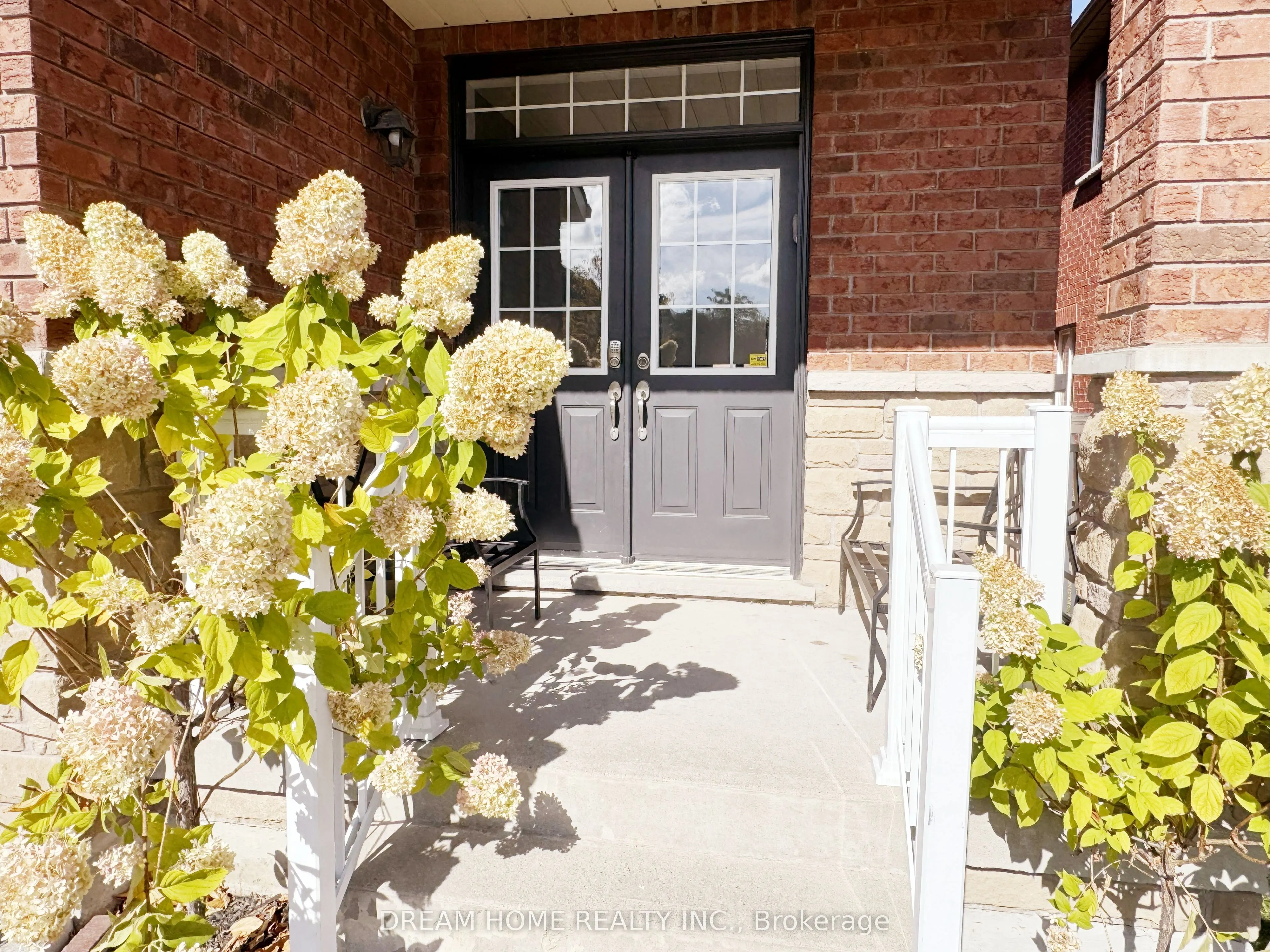 110 Autumn Hill Boulevard