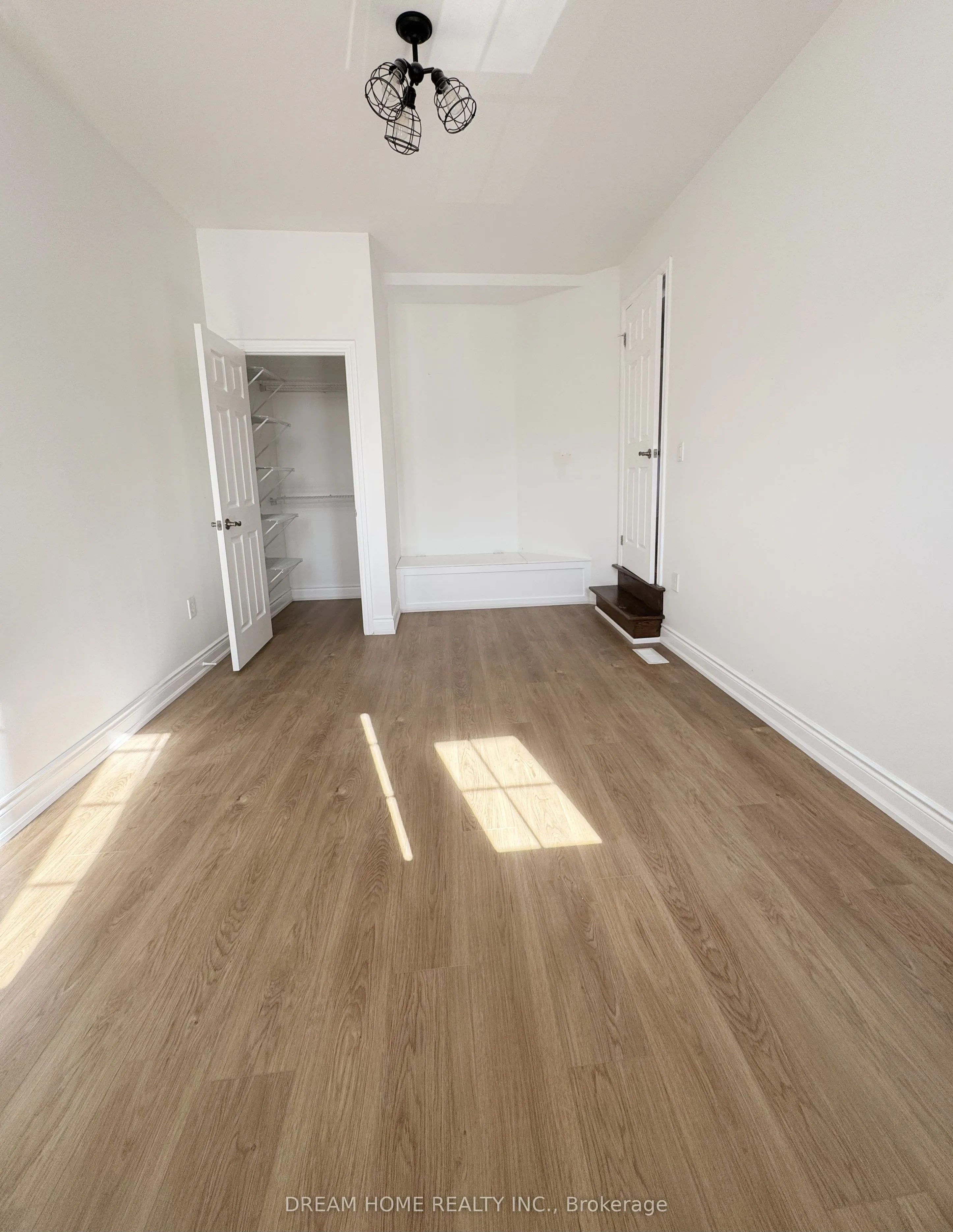 110 Autumn Hill Boulevard