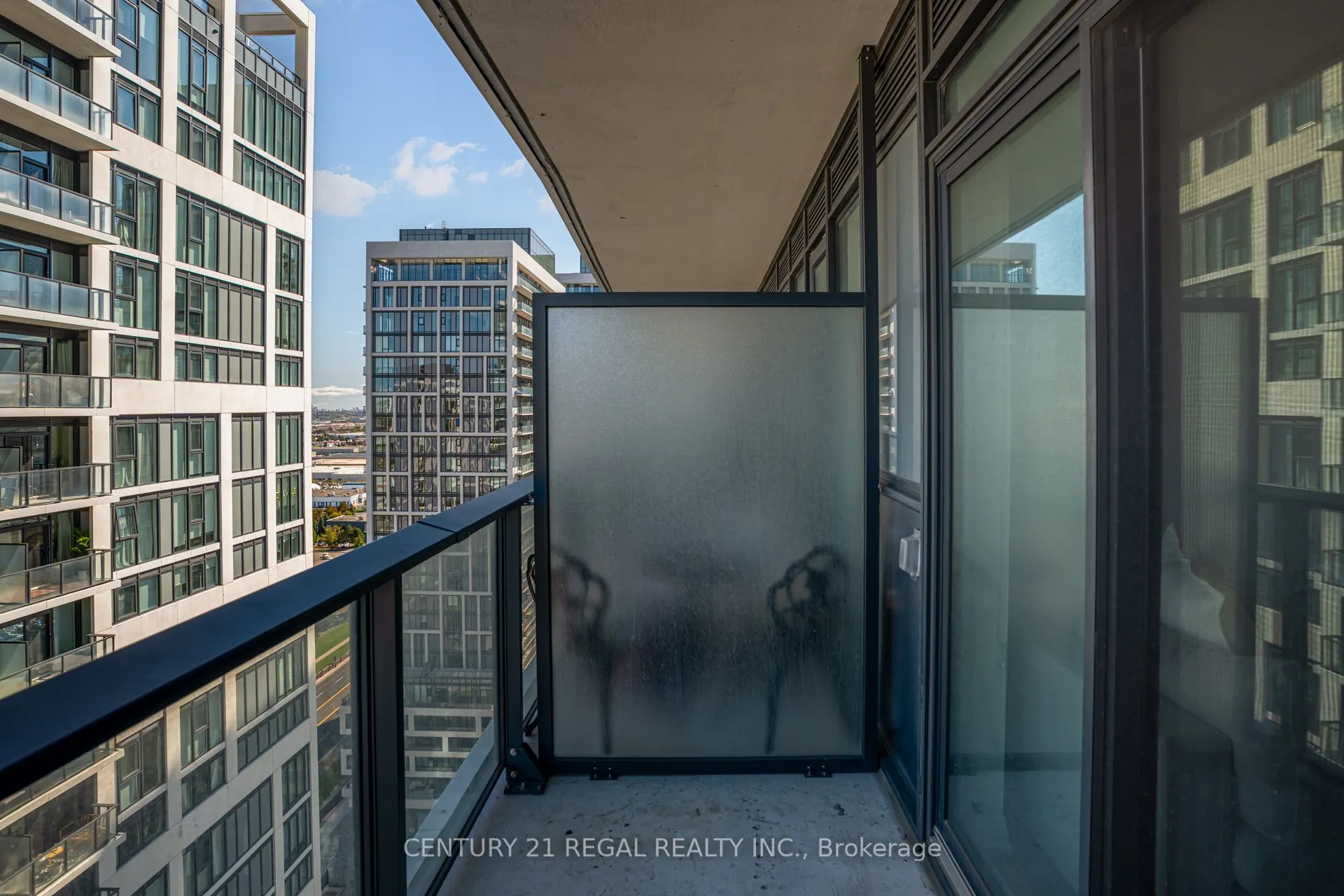 9000 Jane Street, #2125