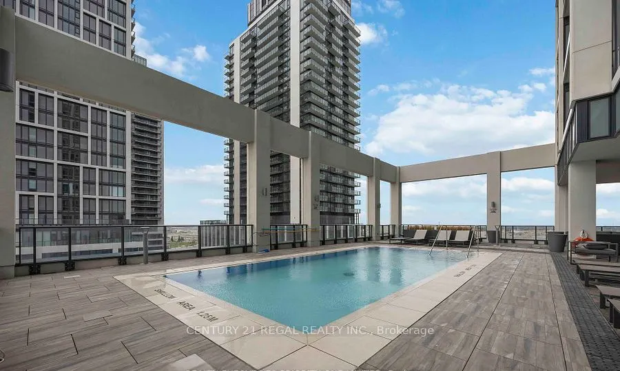 9000 Jane Street, #2125