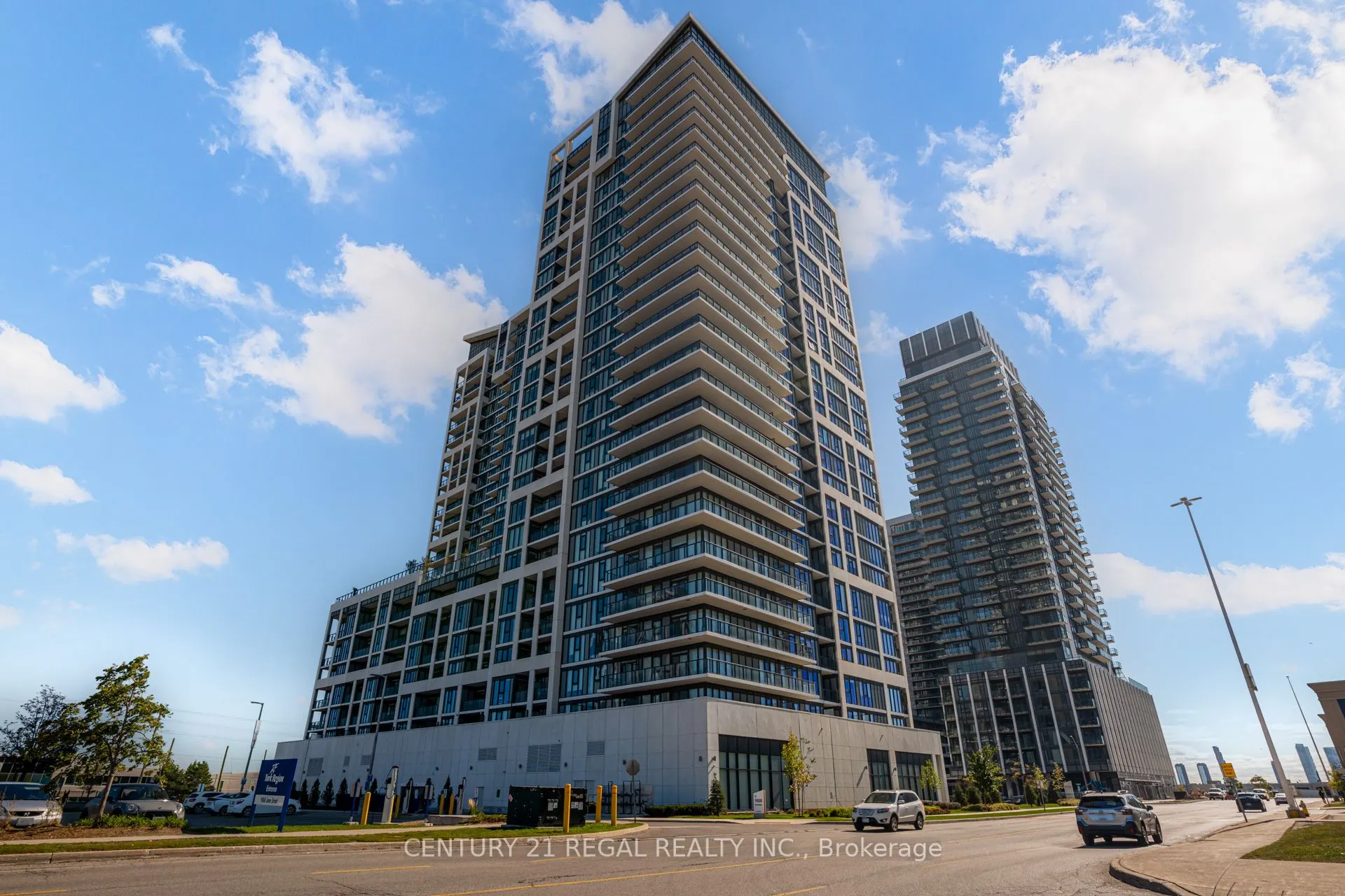 9000 Jane Street, #2125
