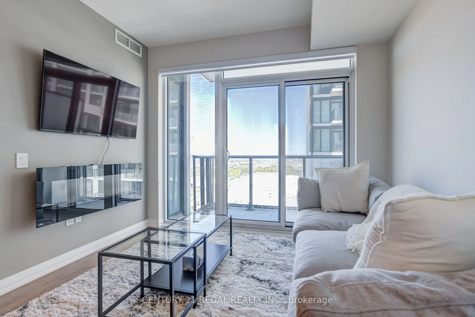 9000 Jane Street, #2125