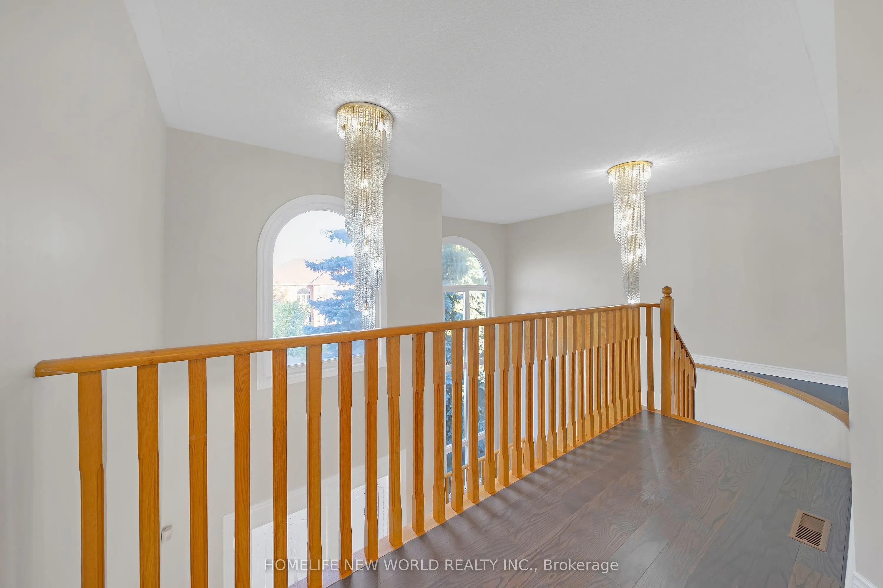 99 Clarendon Drive