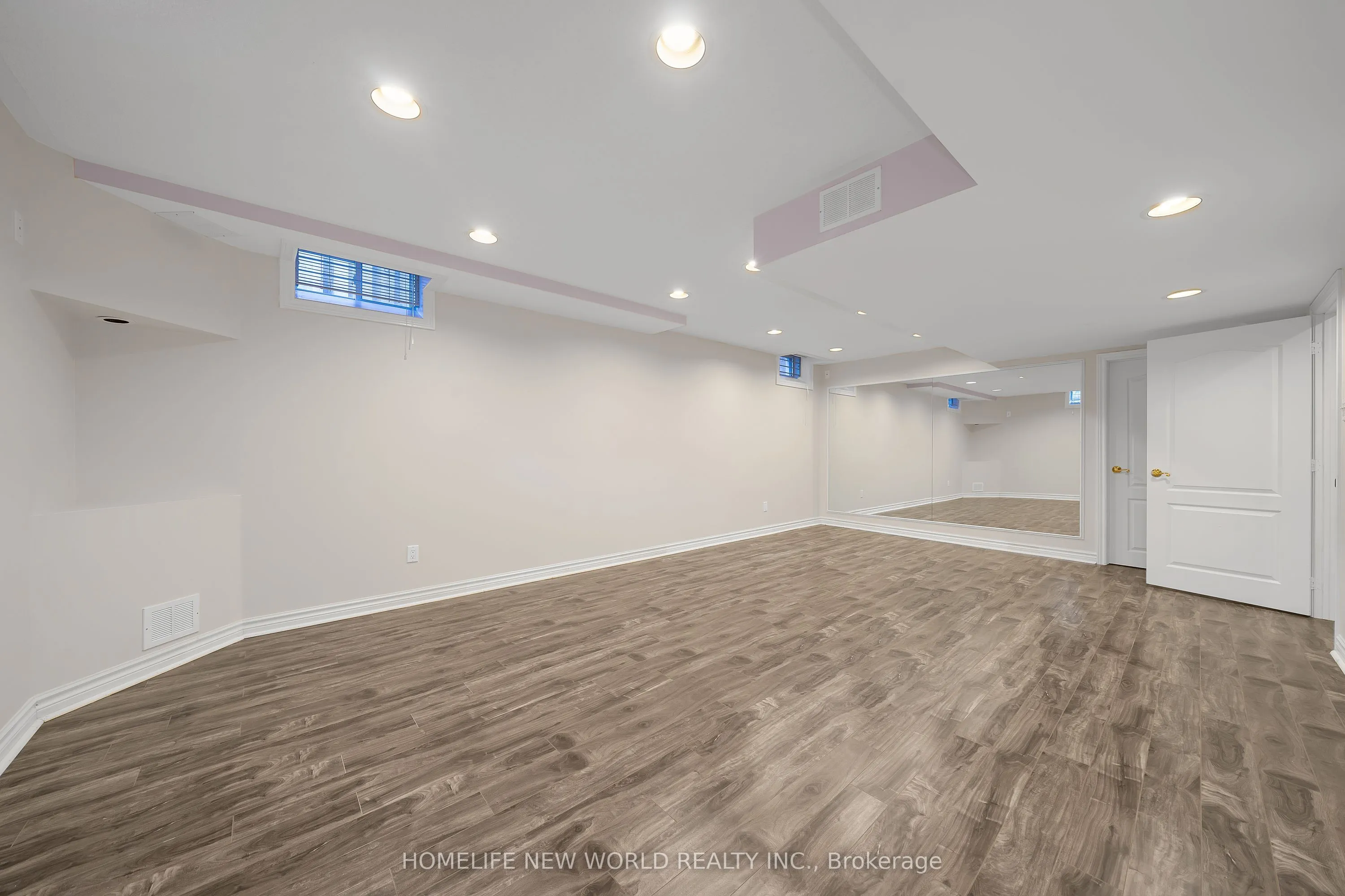 99 Clarendon Drive
