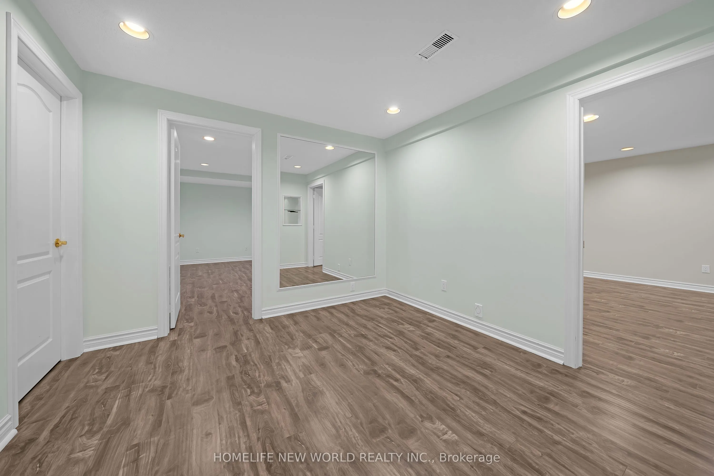 99 Clarendon Drive
