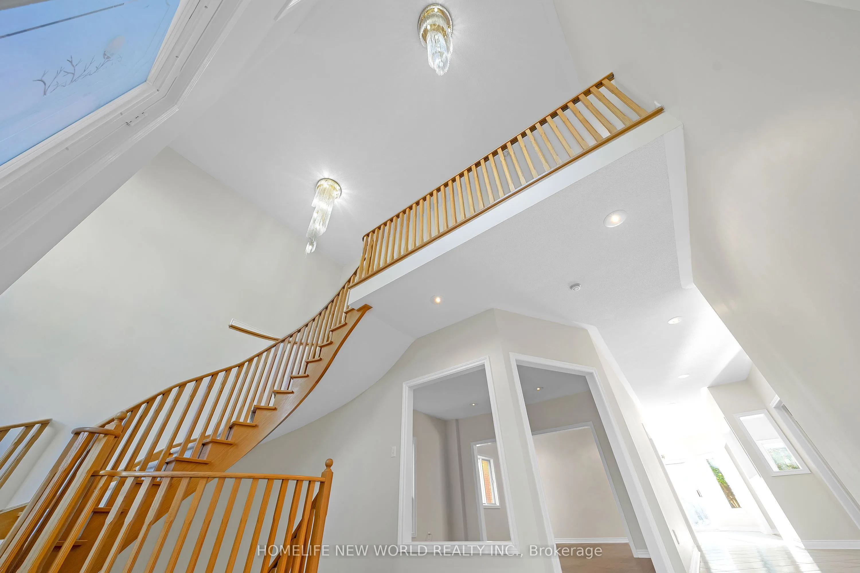 99 Clarendon Drive