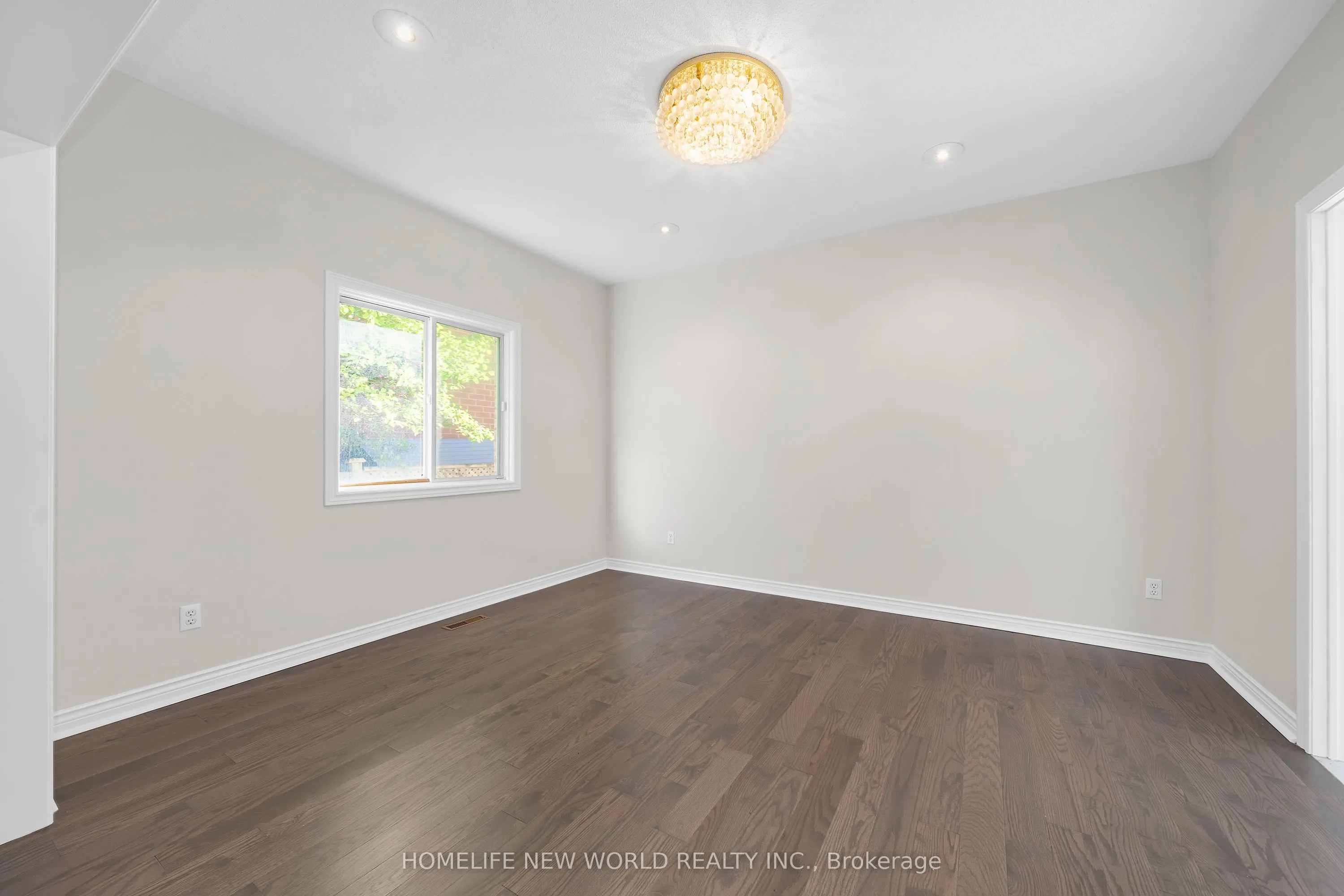 99 Clarendon Drive