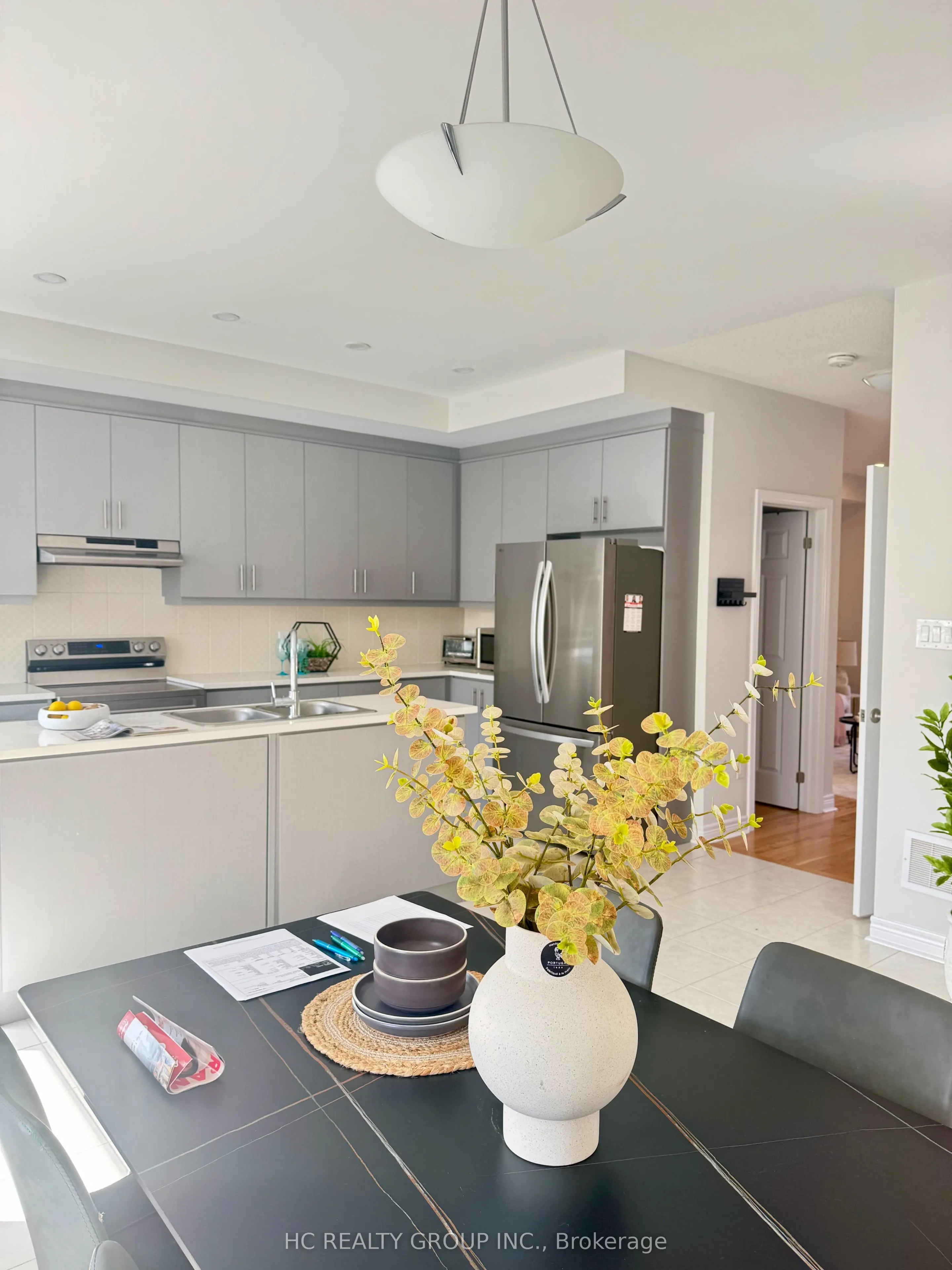 112 Robert Eaton Avenue W
