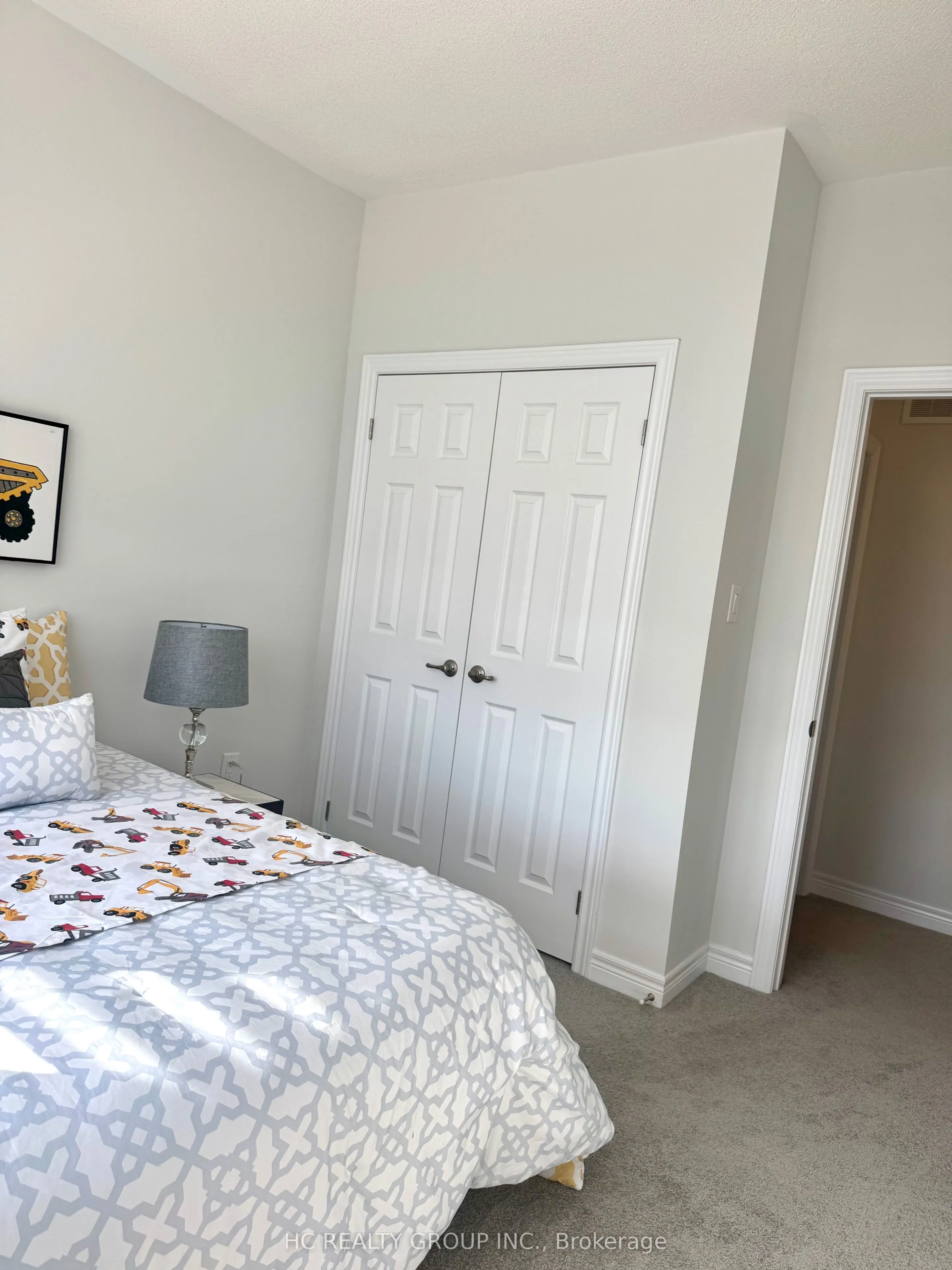 112 Robert Eaton Avenue W