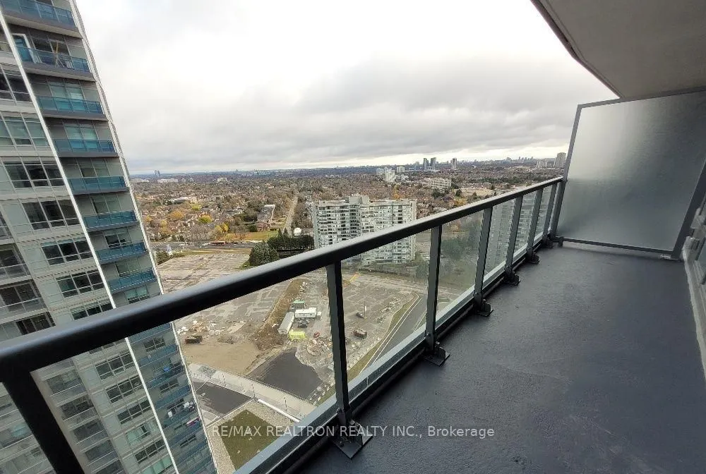 30 Upper Mall Way, #A2308