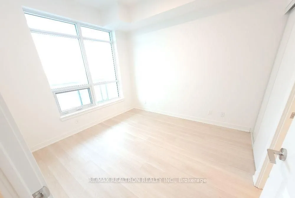 30 Upper Mall Way, #A2308