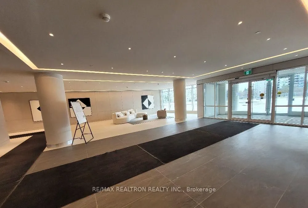 30 Upper Mall Way, #A2308