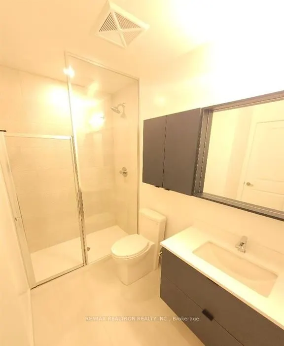 30 Upper Mall Way, #A2308