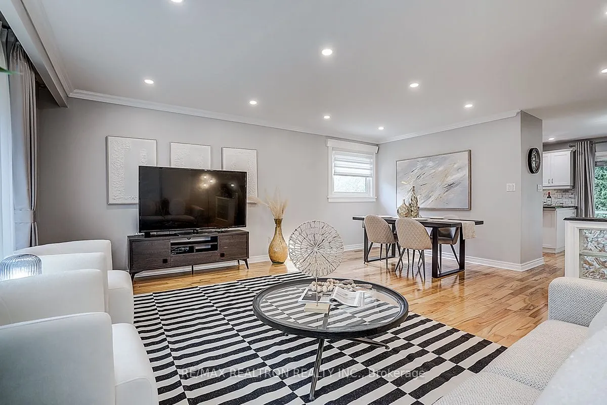 9 Earls Court