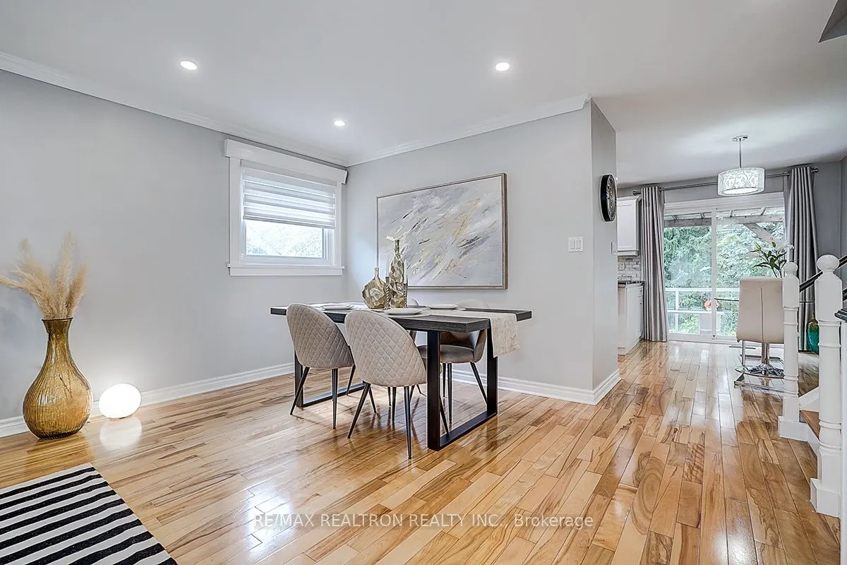 9 Earls Court