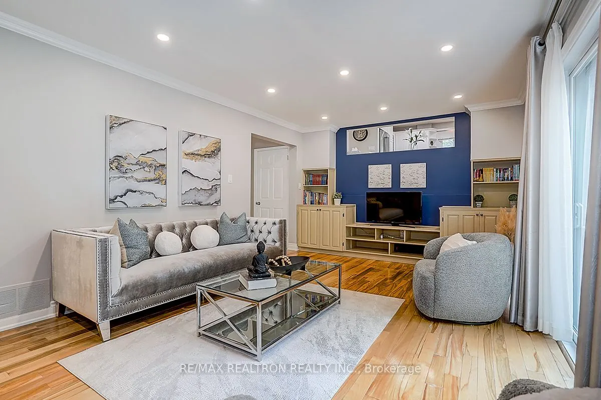 9 Earls Court