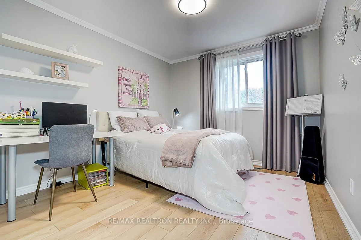 9 Earls Court