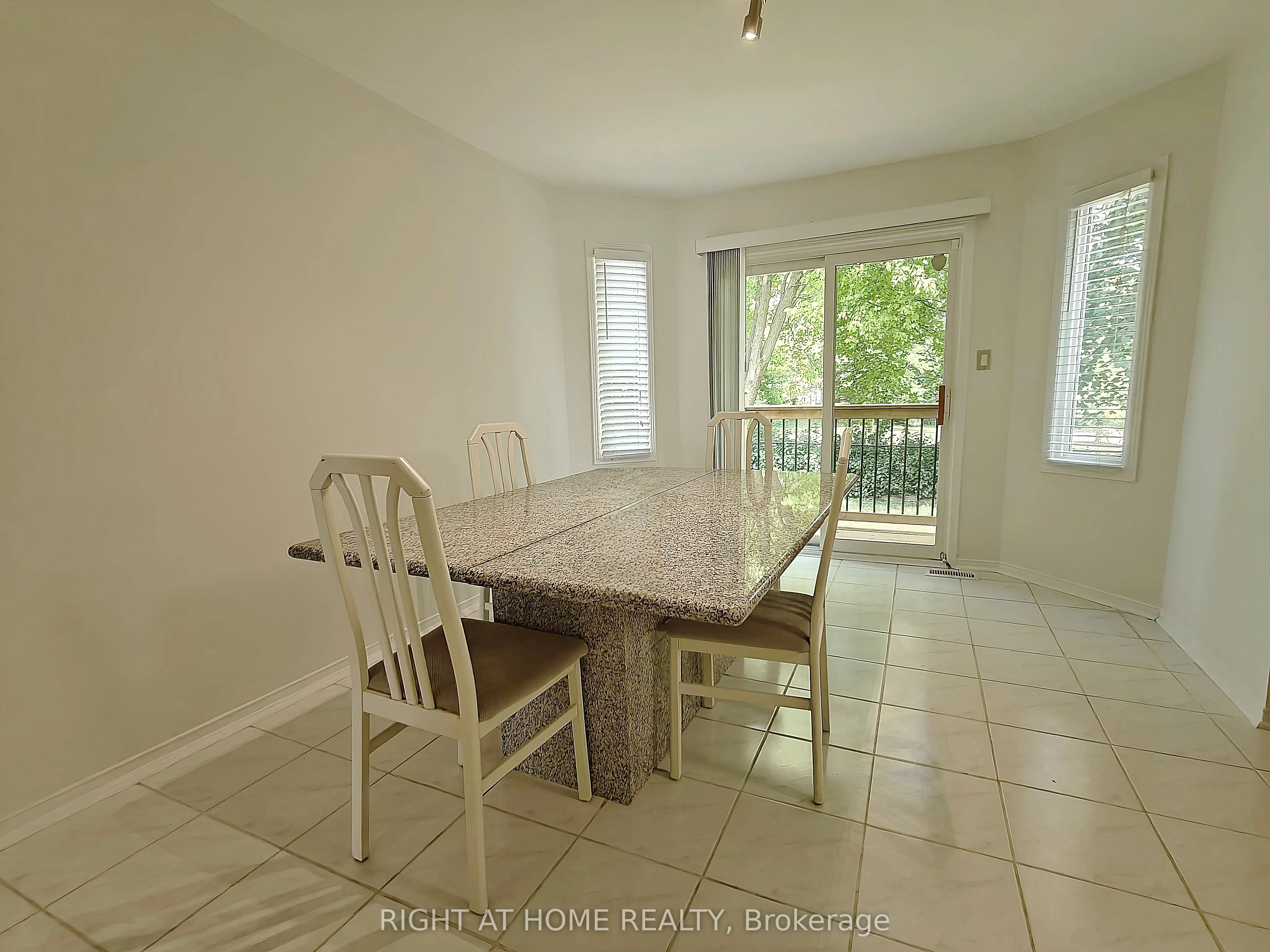 116 Cooperage Crescent