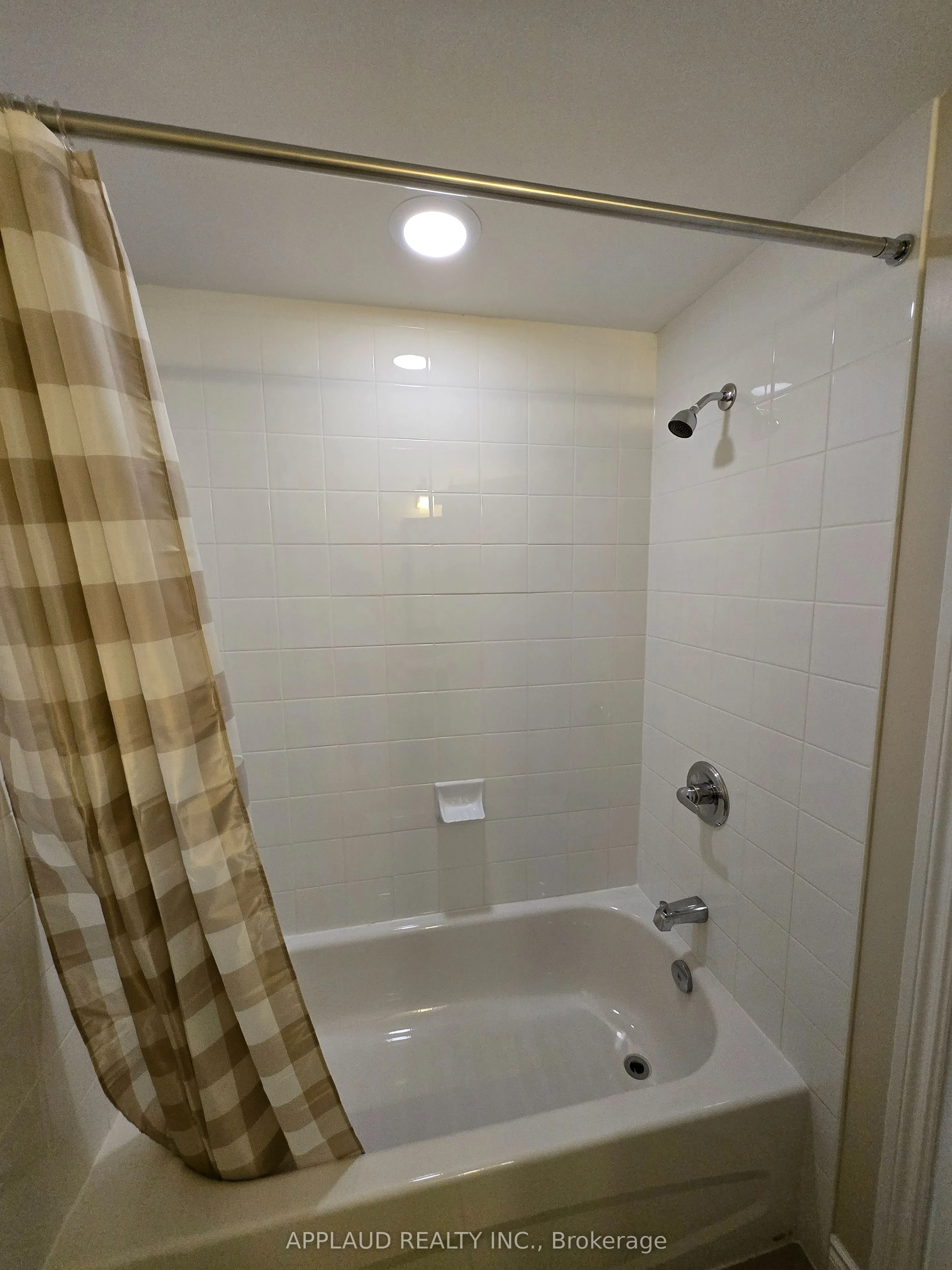11211 Yonge Street, #B652