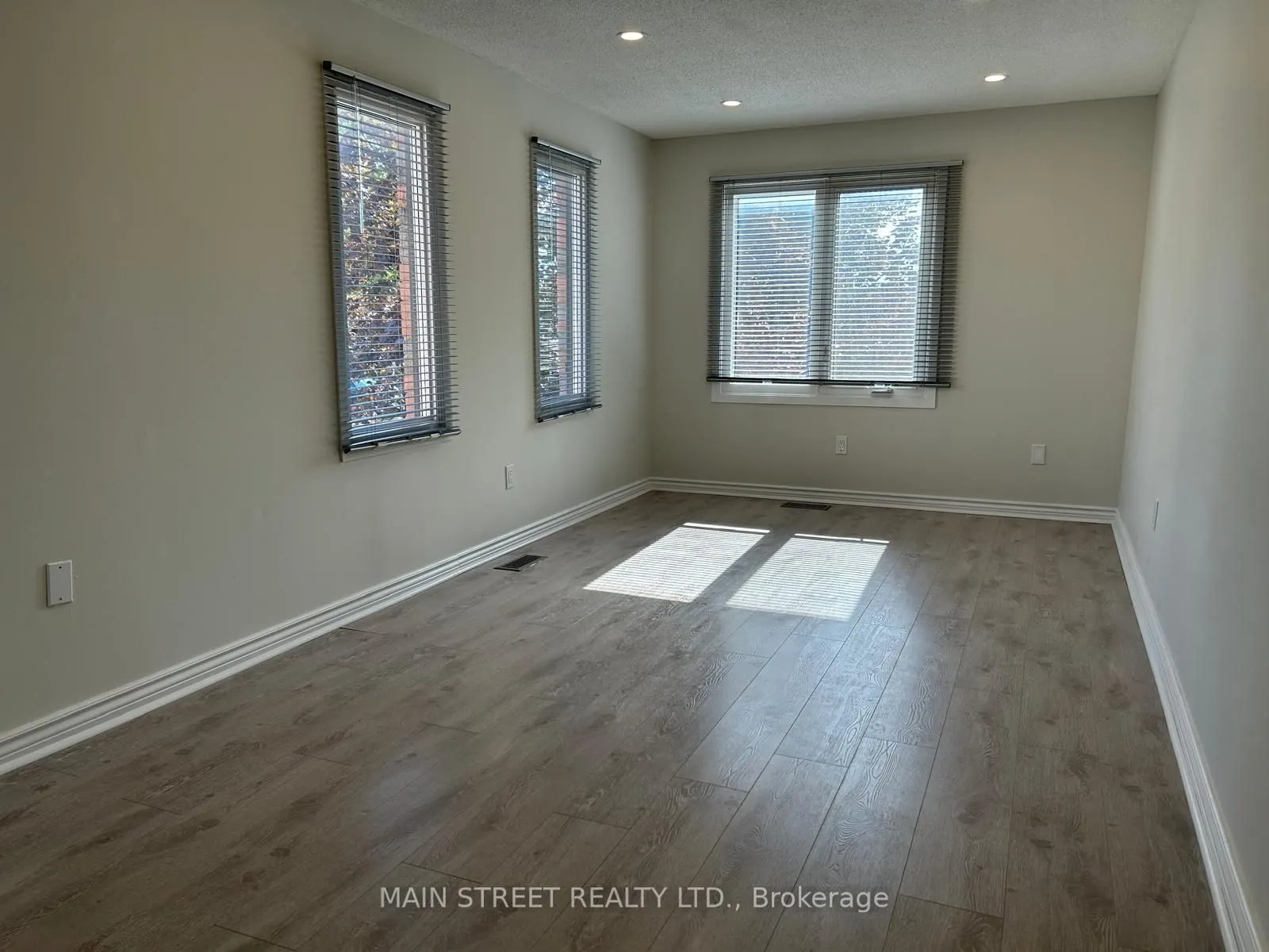 156 Observatory Lane