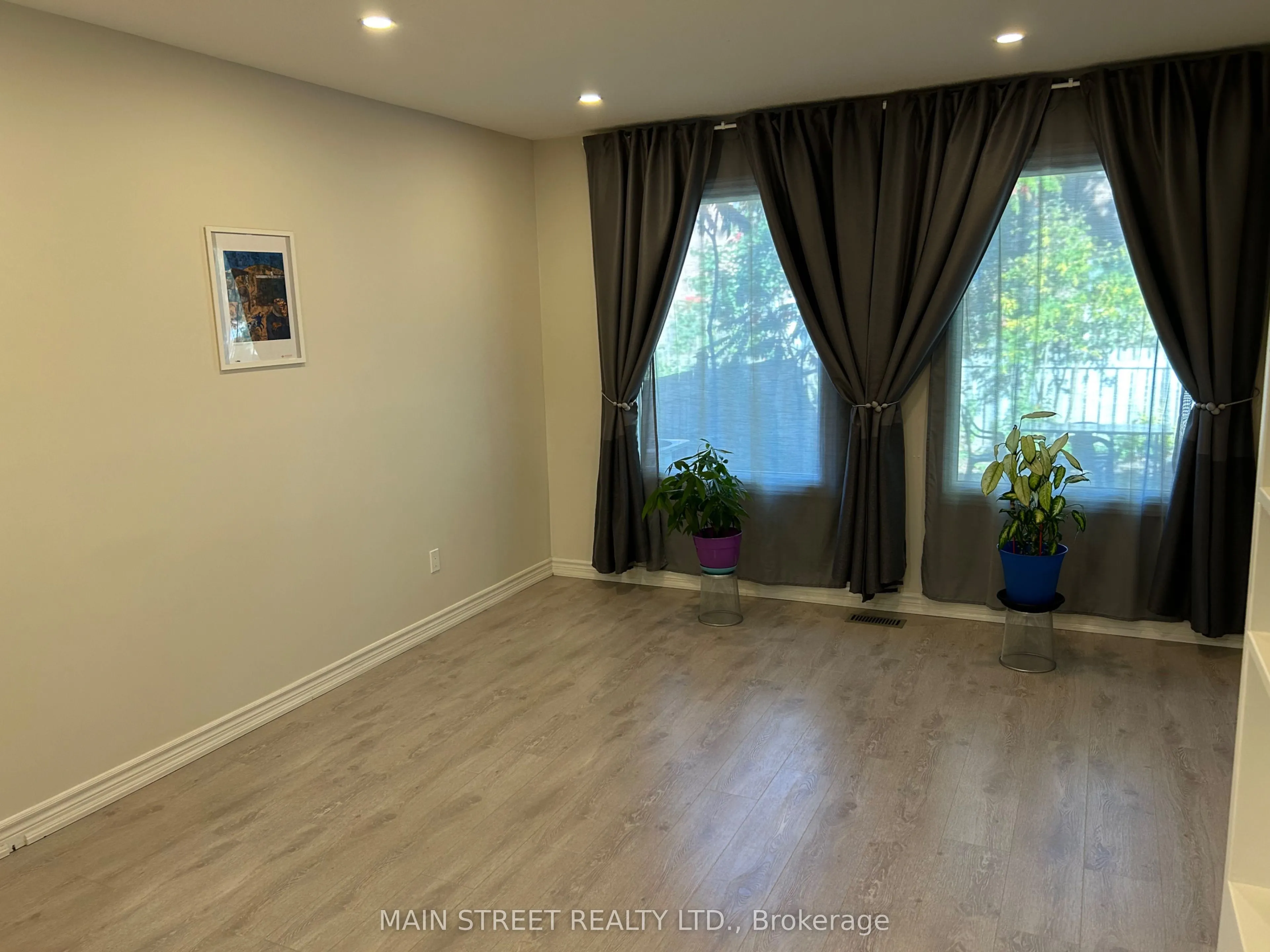 156 Observatory Lane