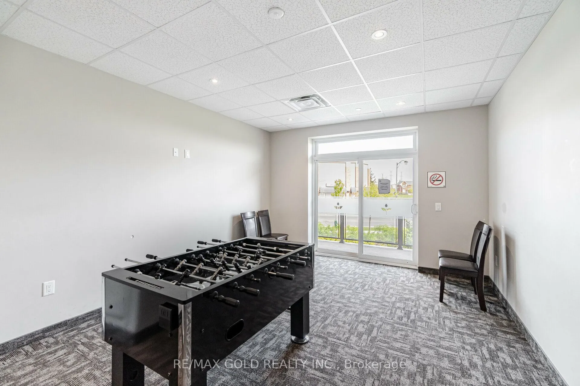 39 New Delhi Drive, #209
