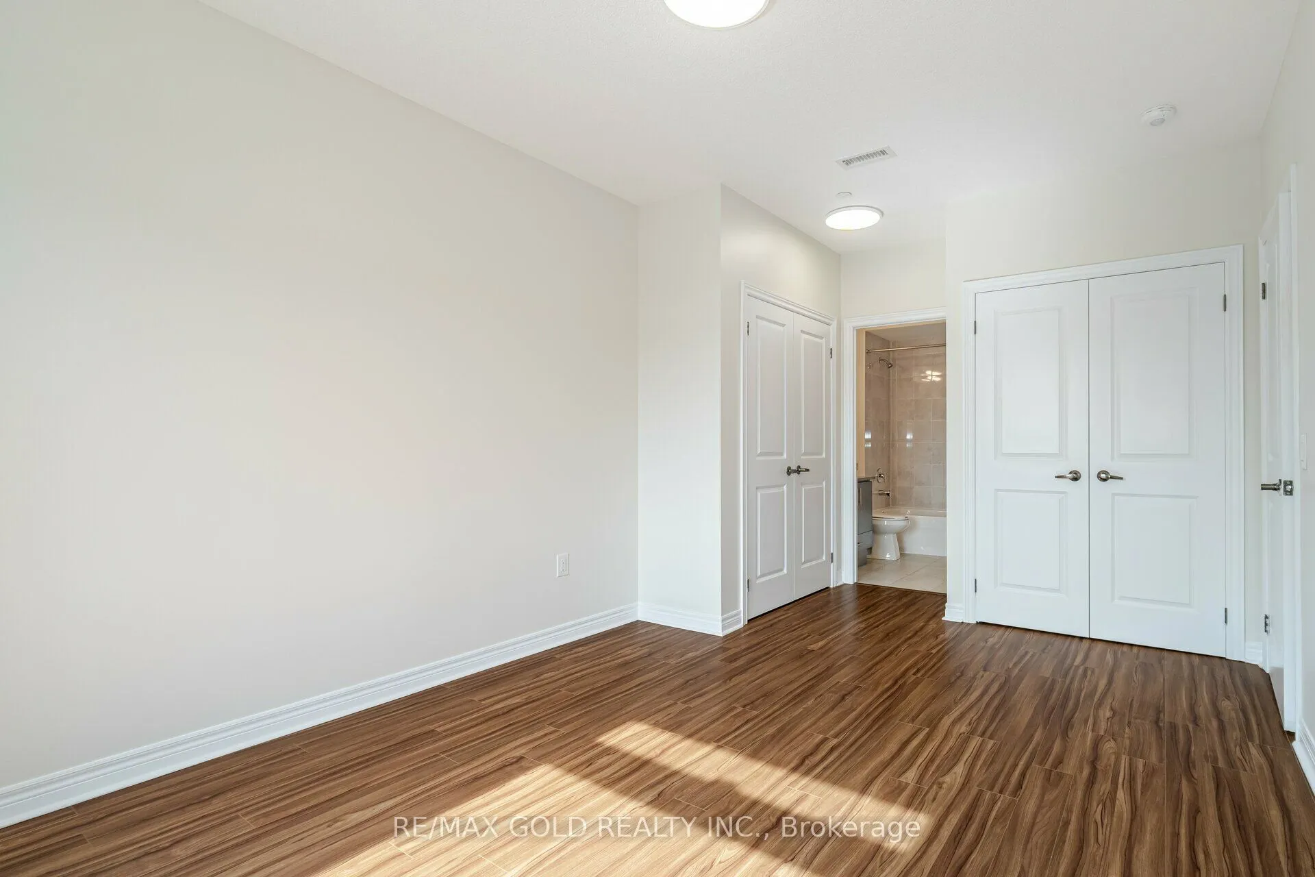 39 New Delhi Drive, #209