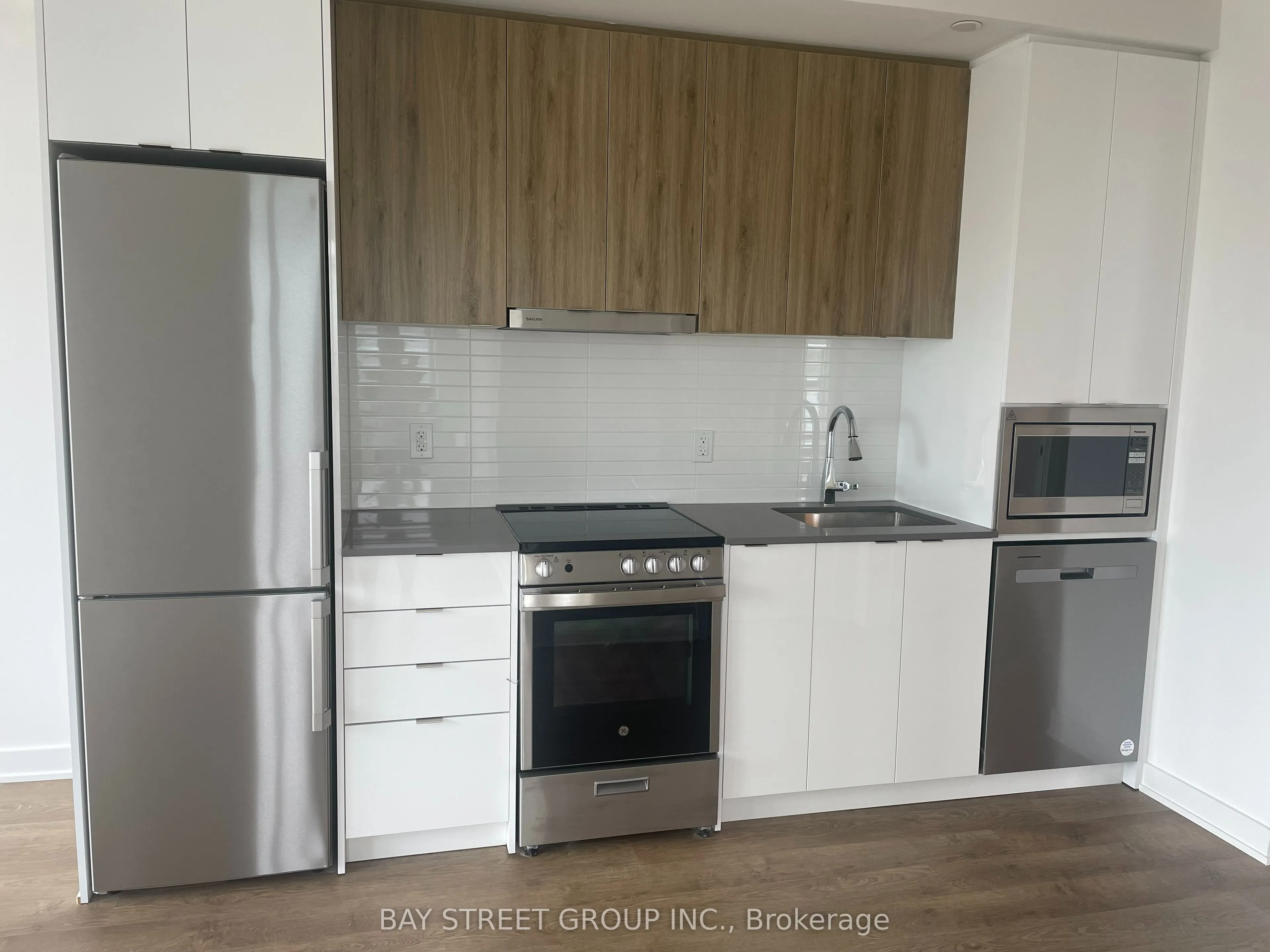50 Upper Mall Way, #329