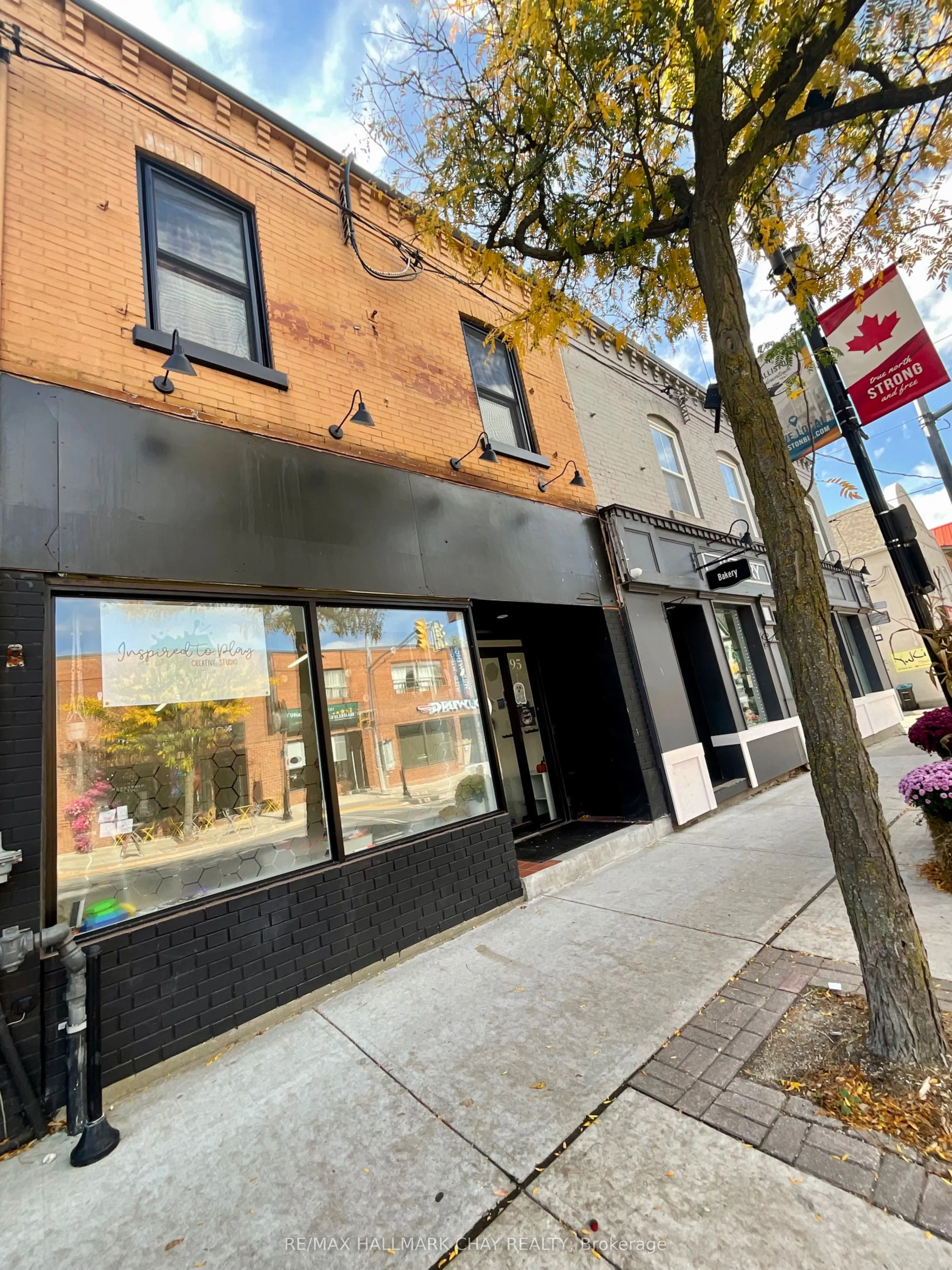95 Victoria Street W