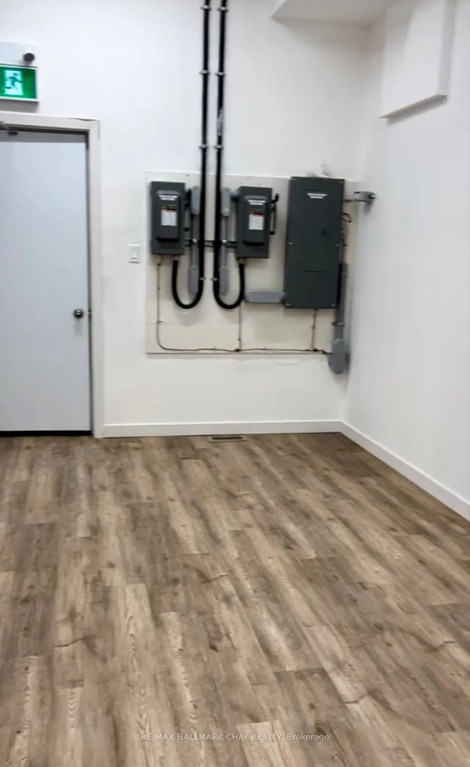95 Victoria Street W