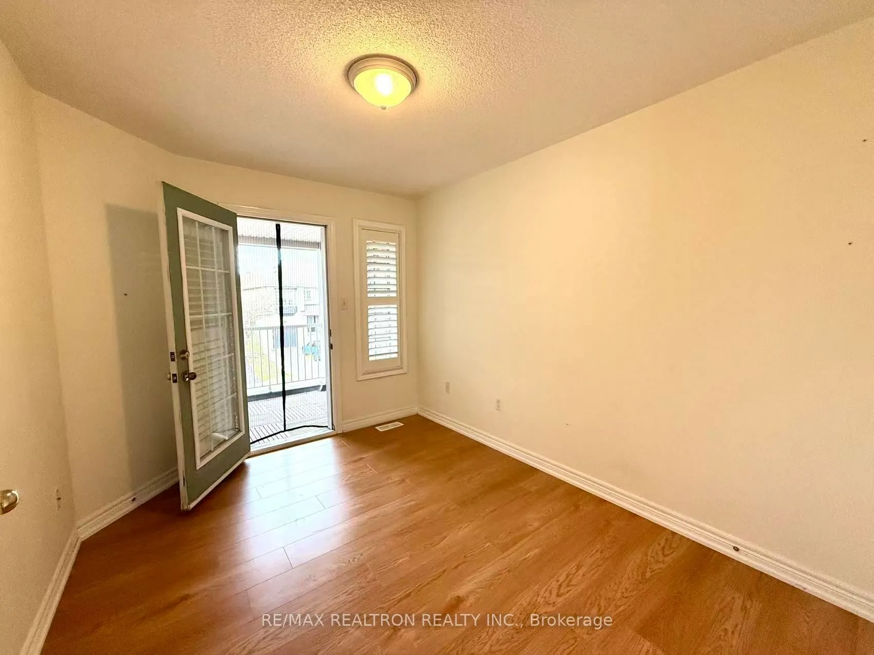 165 Warwick Crescent, #Main and Upper