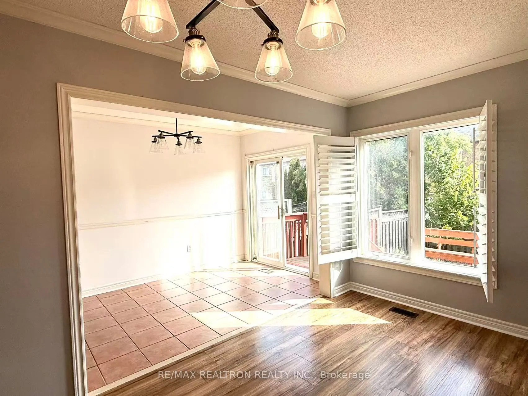 165 Warwick Crescent, #Main and Upper