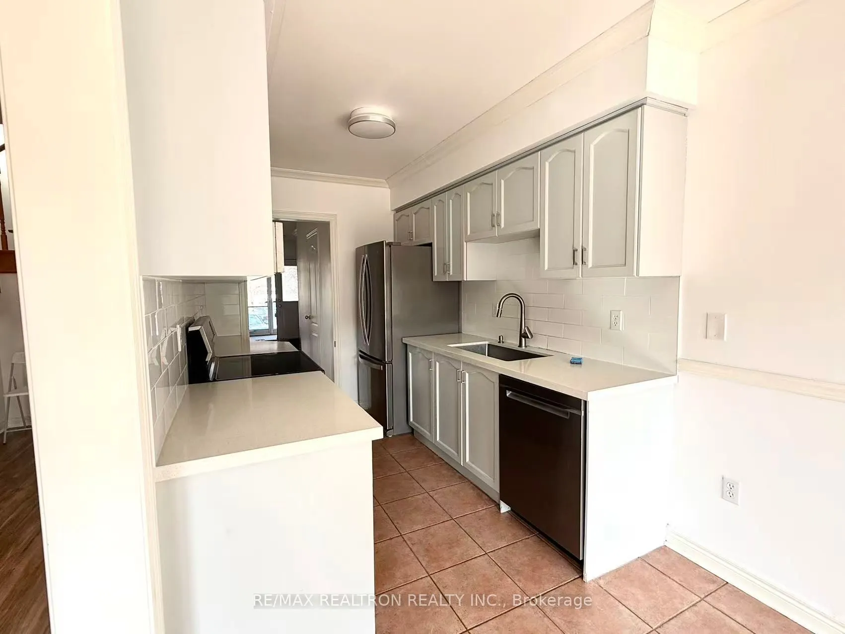 165 Warwick Crescent, #Main and Upper