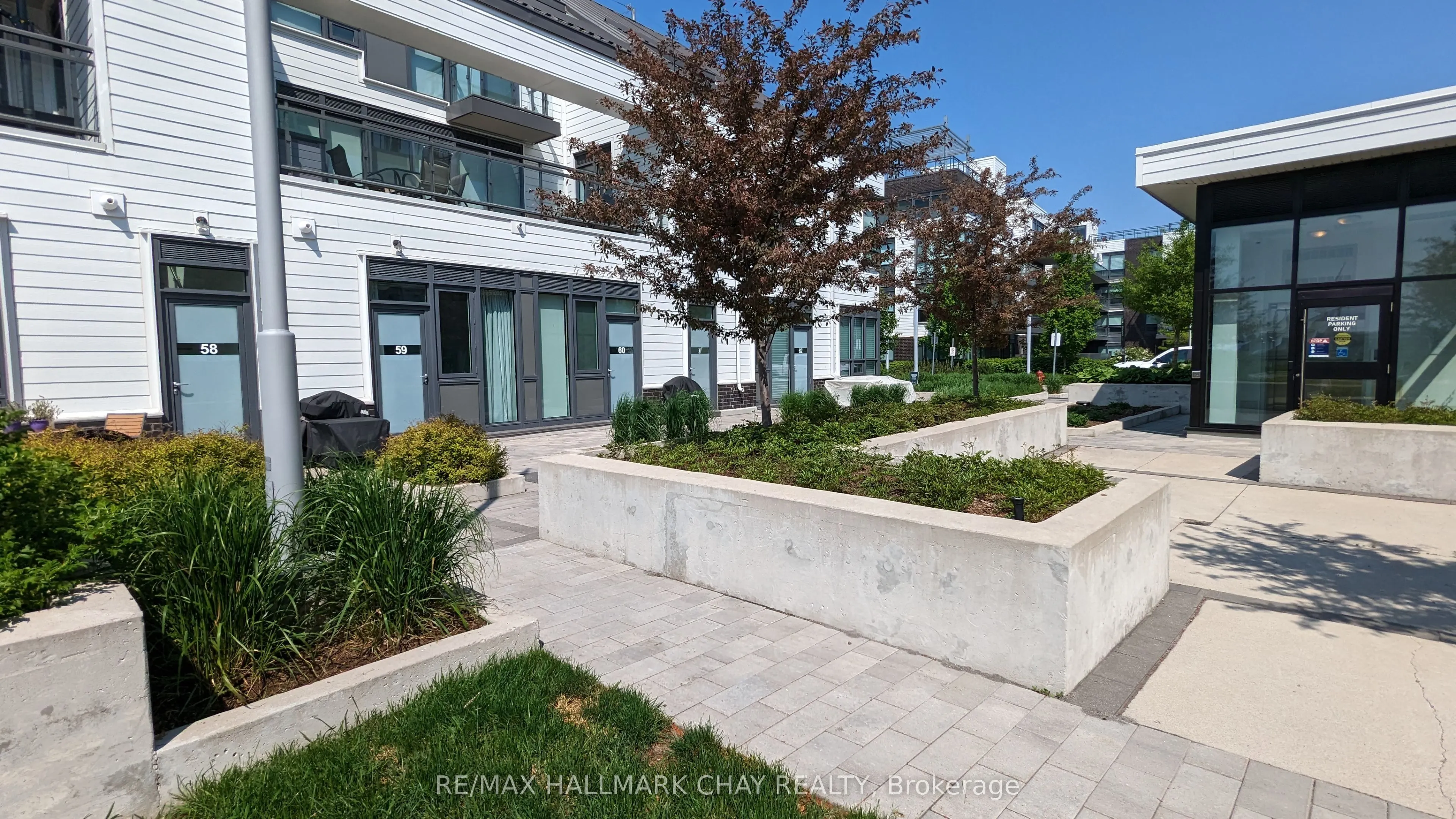 275 BROWARD Way, #60