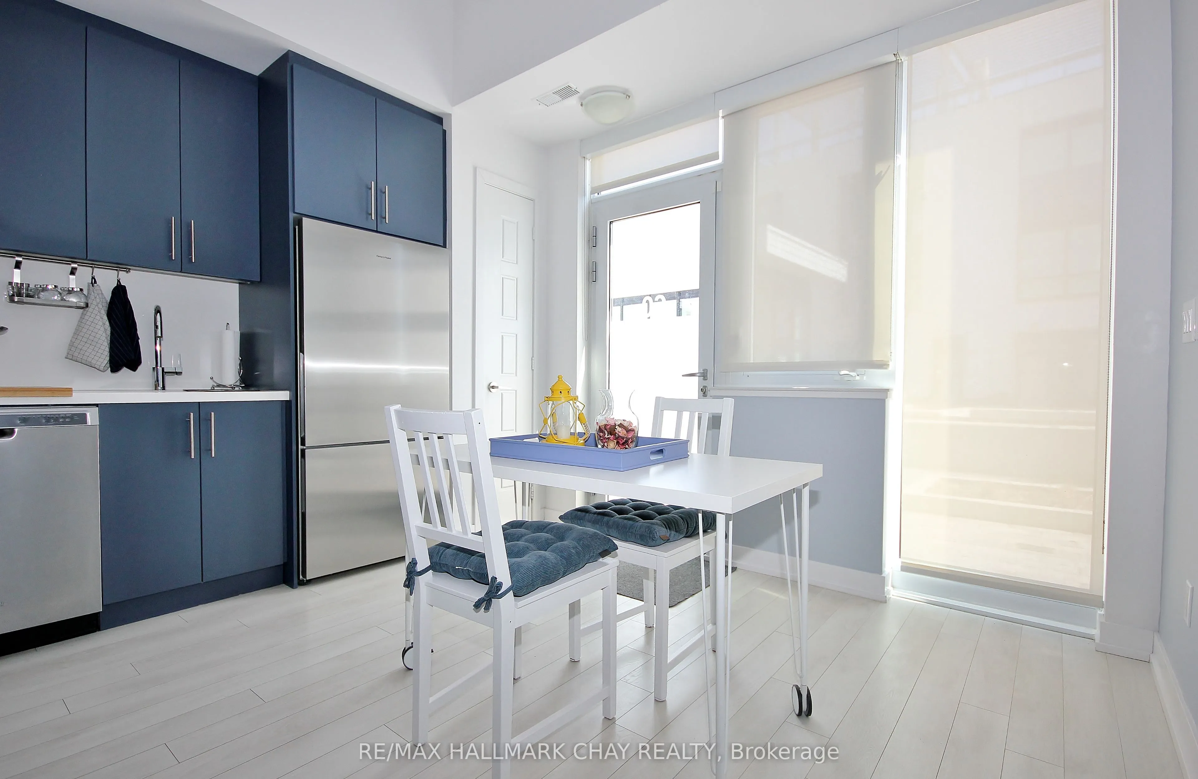 275 BROWARD Way, #60