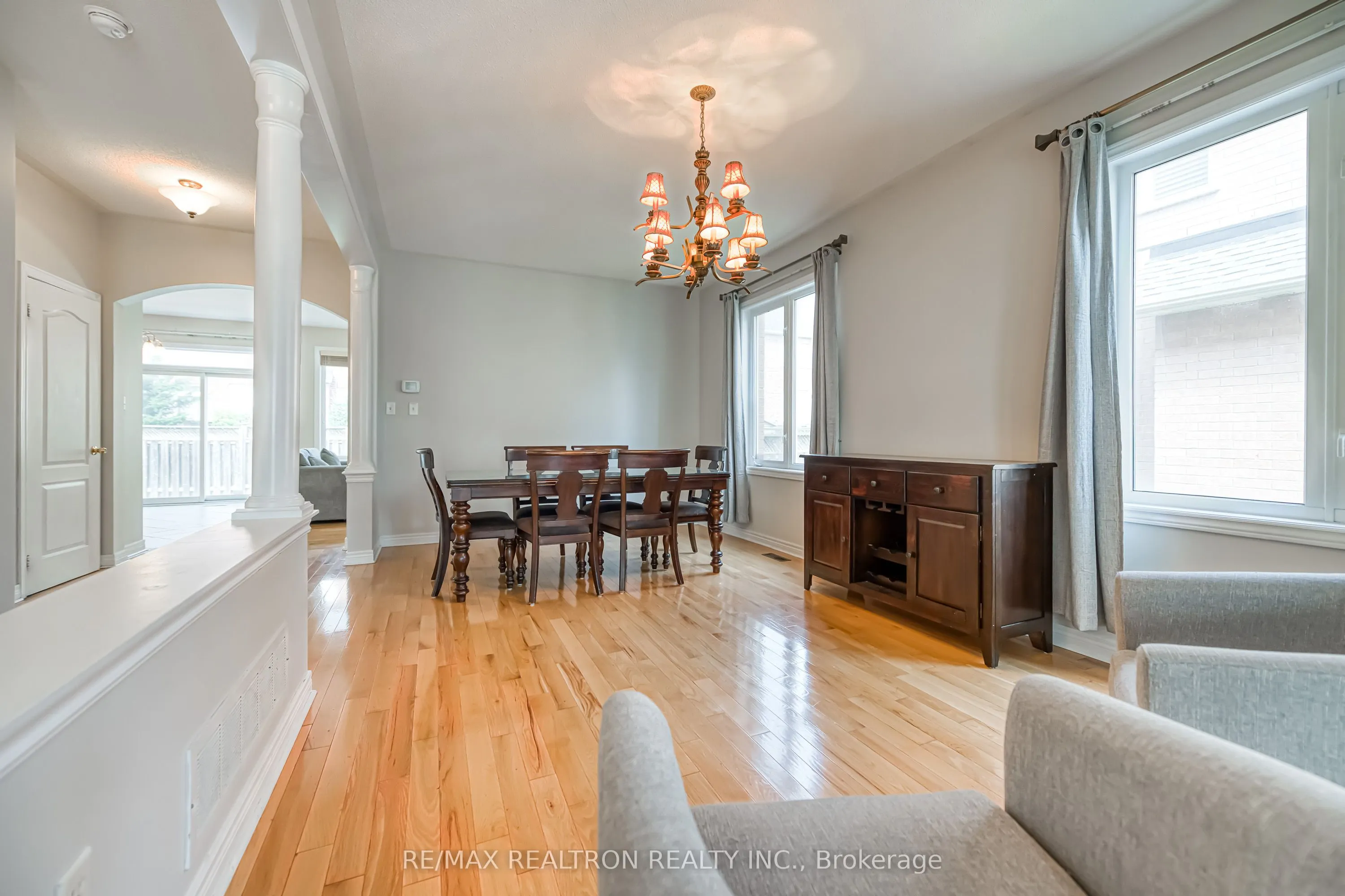 73 Adastra Crescent