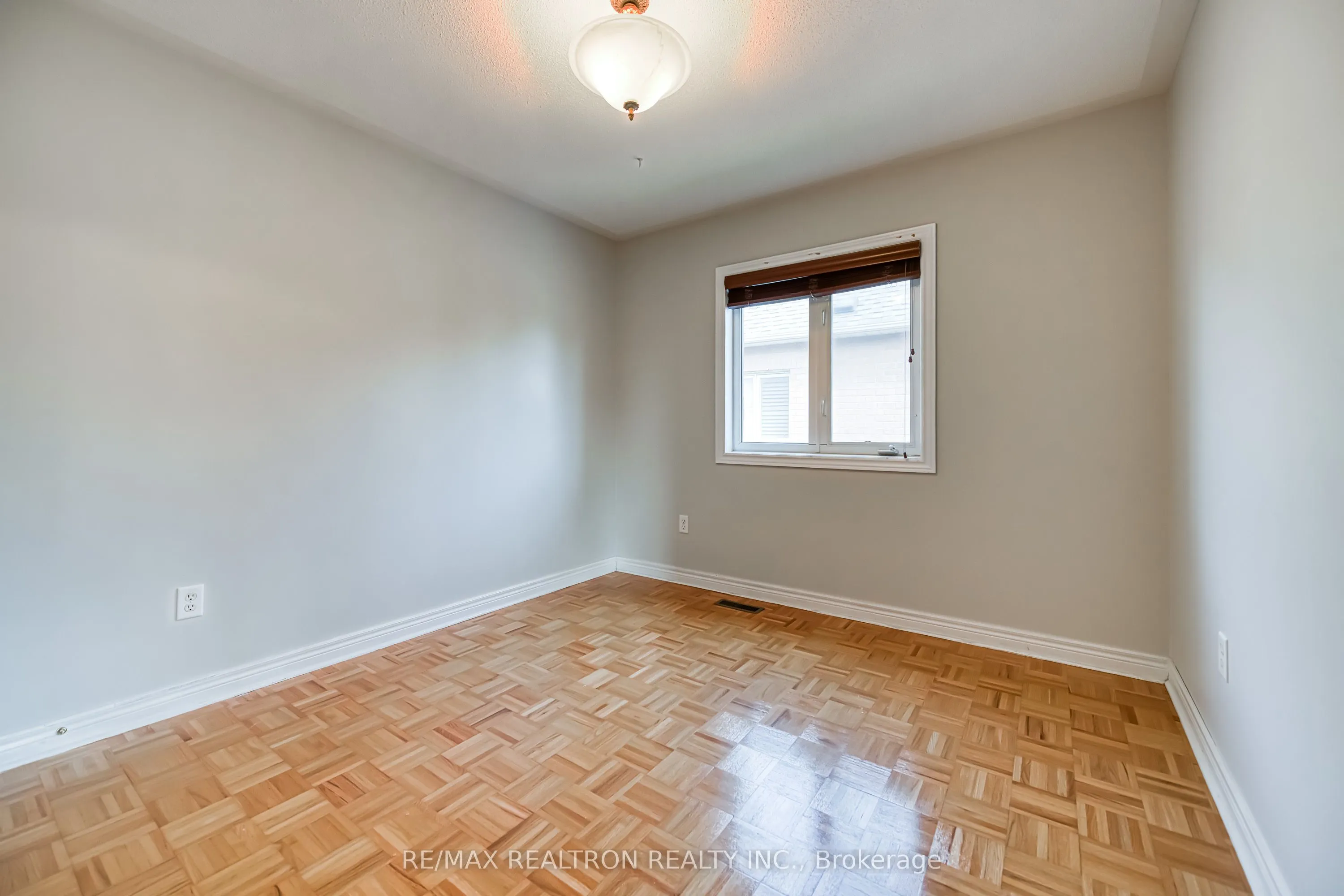 73 Adastra Crescent