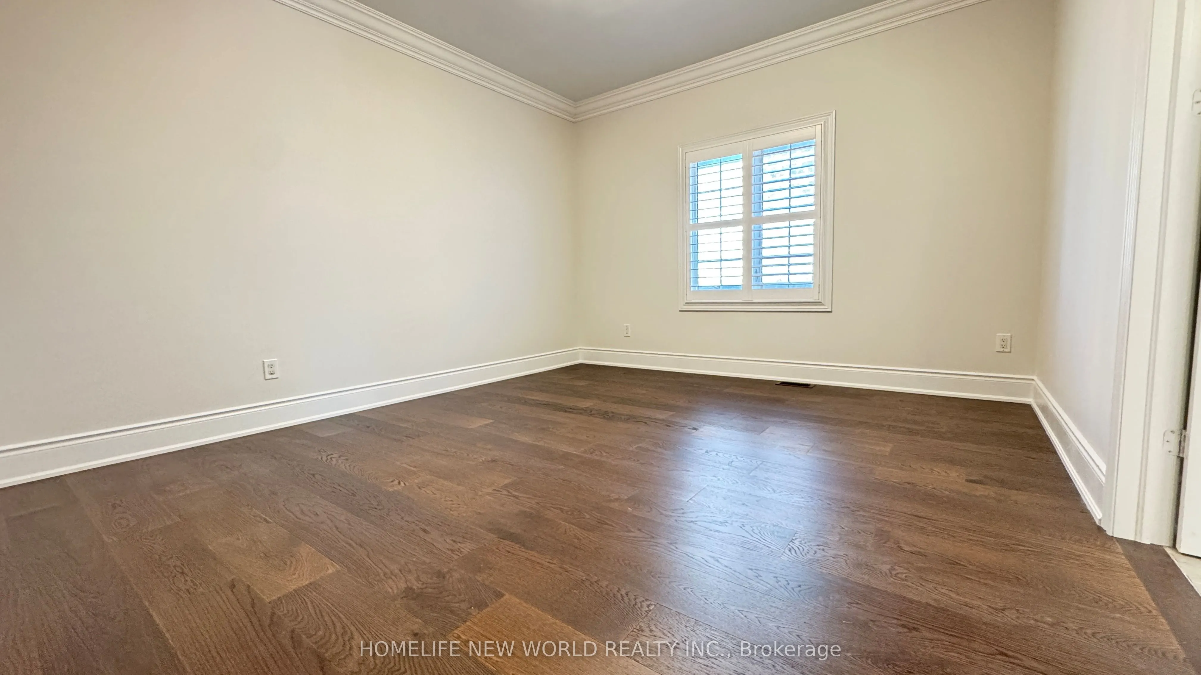 10 Ken Sinclair Crescent